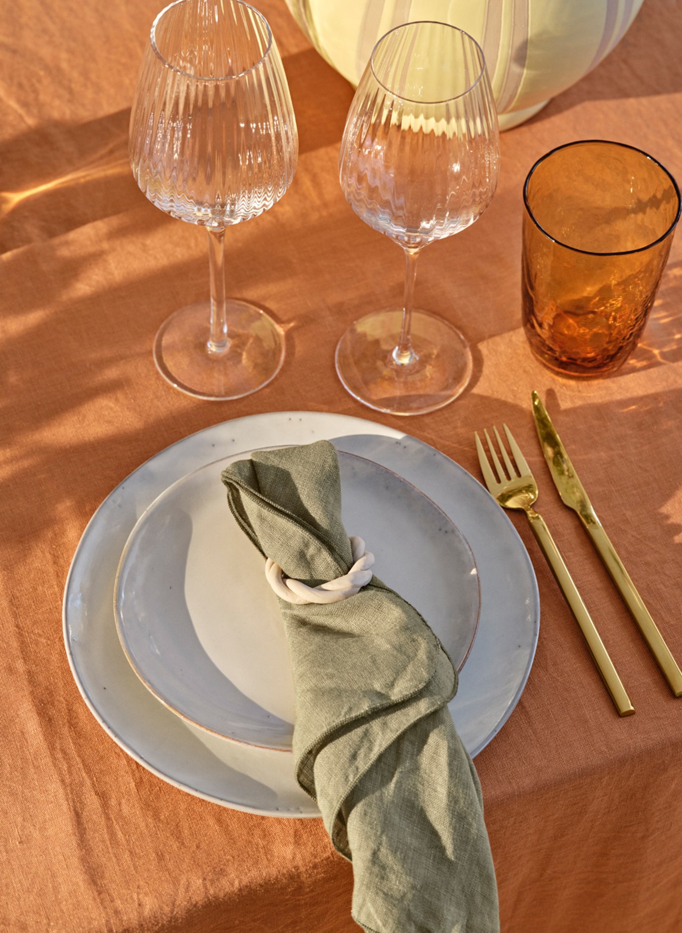 BROSTE COPENHAGEN Set of 4 wine glasses SANDVIG, Color: WHITE (Image 3)