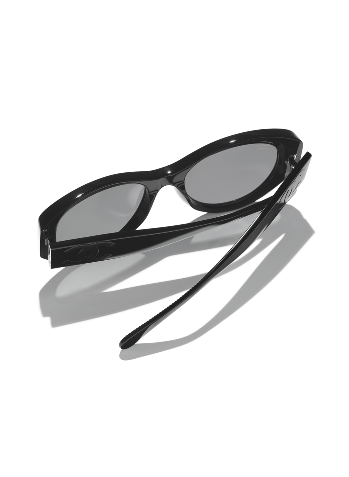 CHANEL Cat-eye shaped sunglasses, Color: C888T8 - BLACK/ GRAY POLARIZED (Image 4)