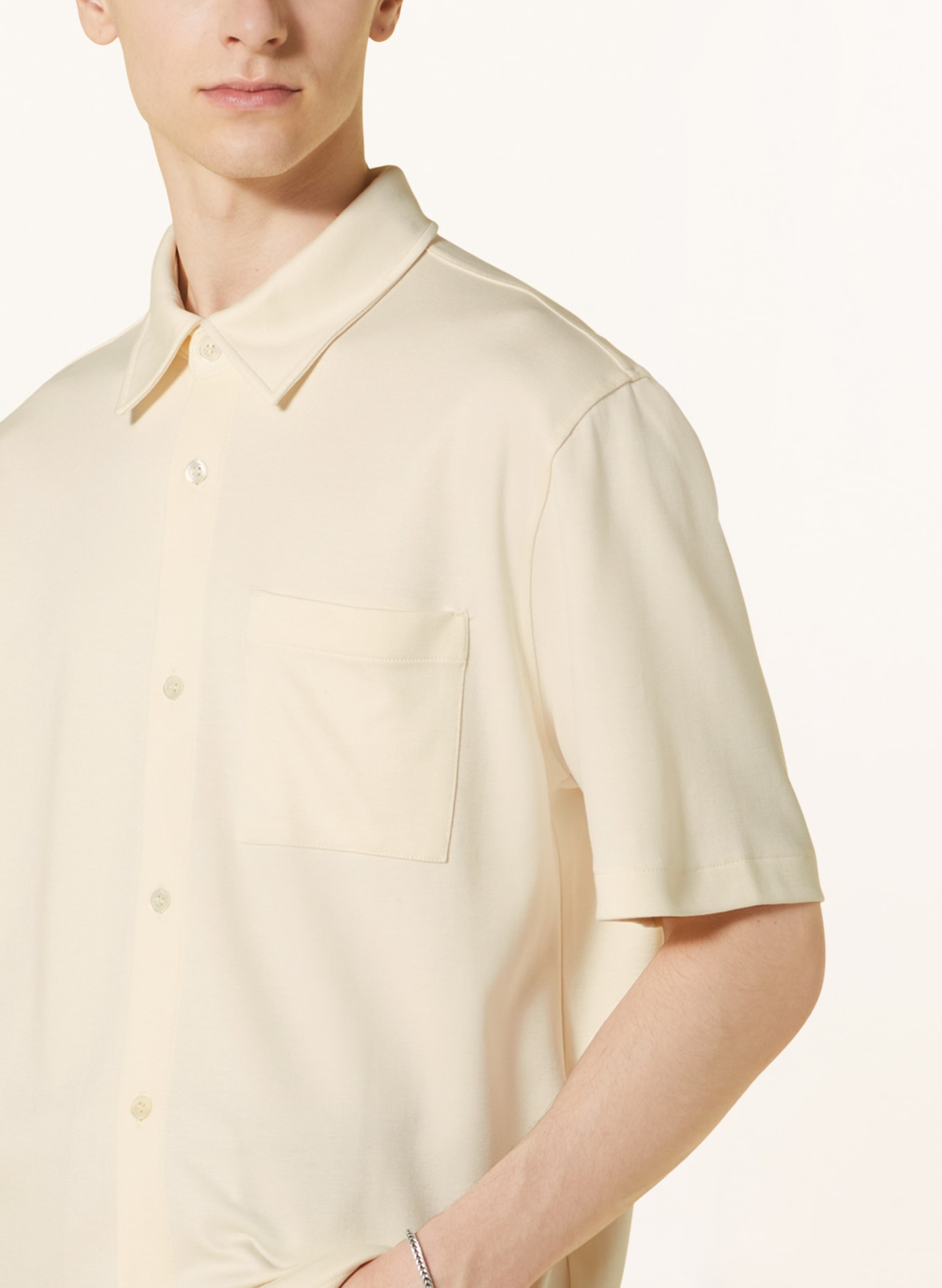COS Short sleeve shirt relaxed fit, Color: CREAM (Image 4)