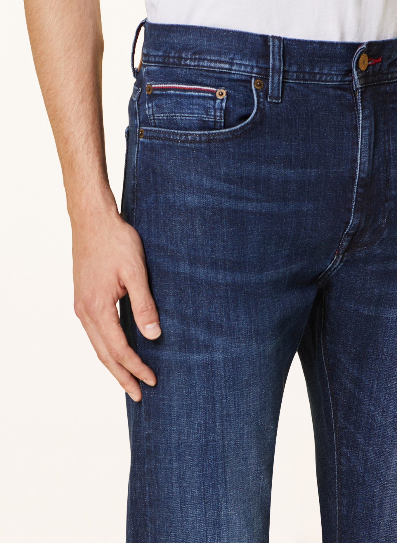 TOMMY HILFIGER Jeans CORE BLEECKER Slim Fit, Farbe: 1BS Bridger Indigo (Bild 6)