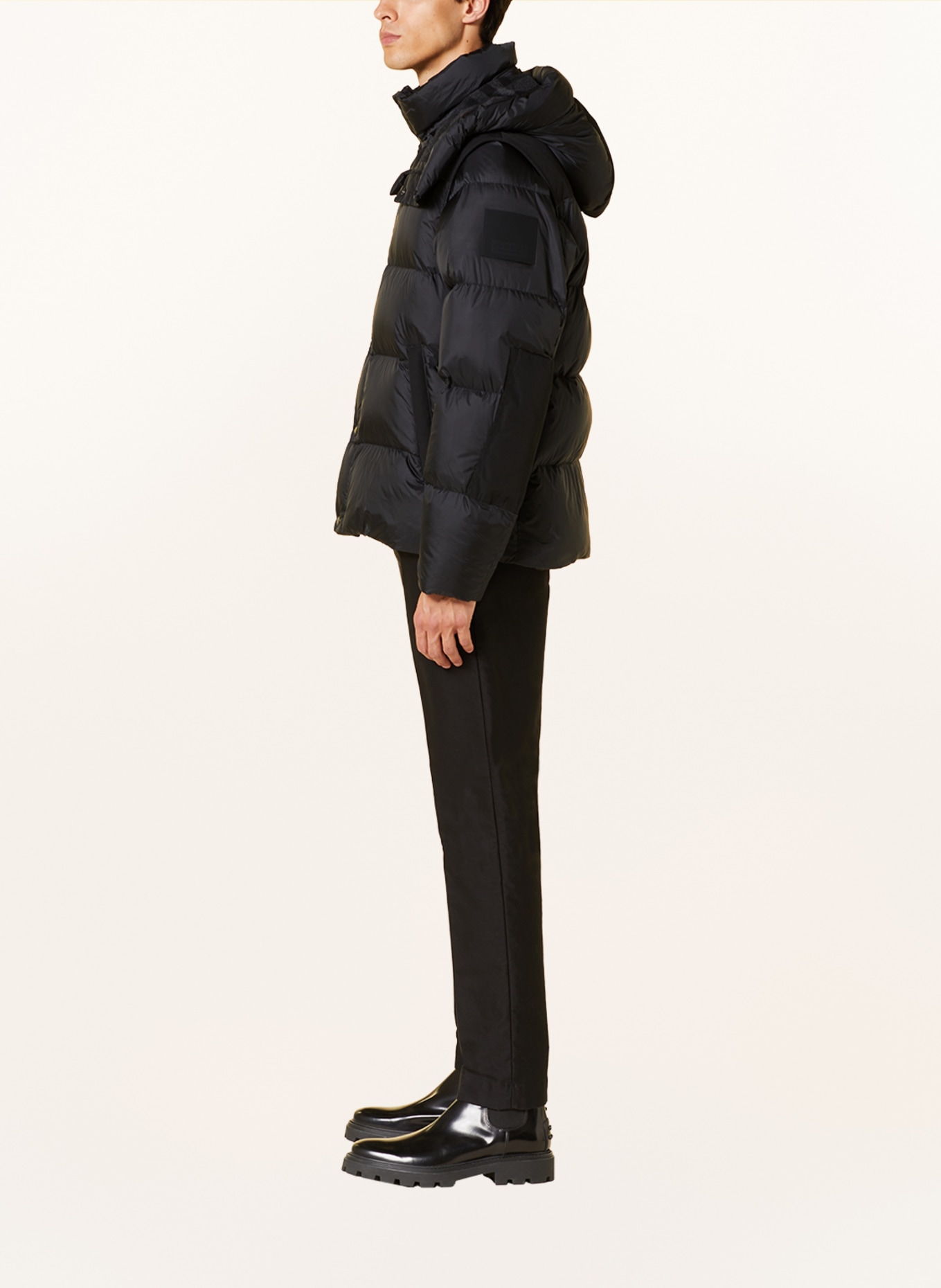 BURBERRY Péřová bunda LEEDS s odnímatelnými rukávy, Barva: ČERNÁ (Obrázek 5)