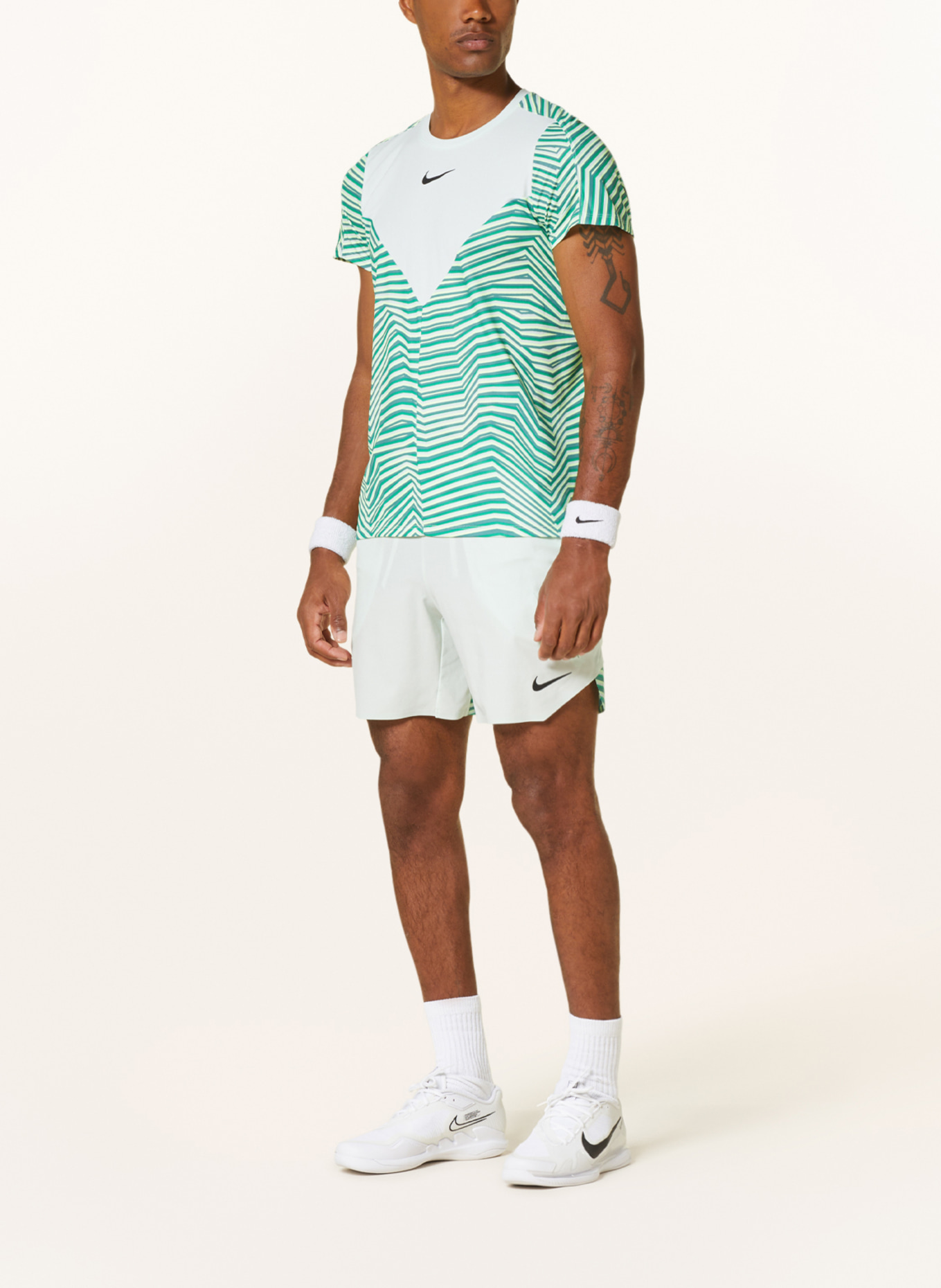 Nike T-shirt NIKECOURT DRI-FIT SLAM, Color: NEON GREEN/ NEON YELLOW/ LIGHT GRAY (Image 2)