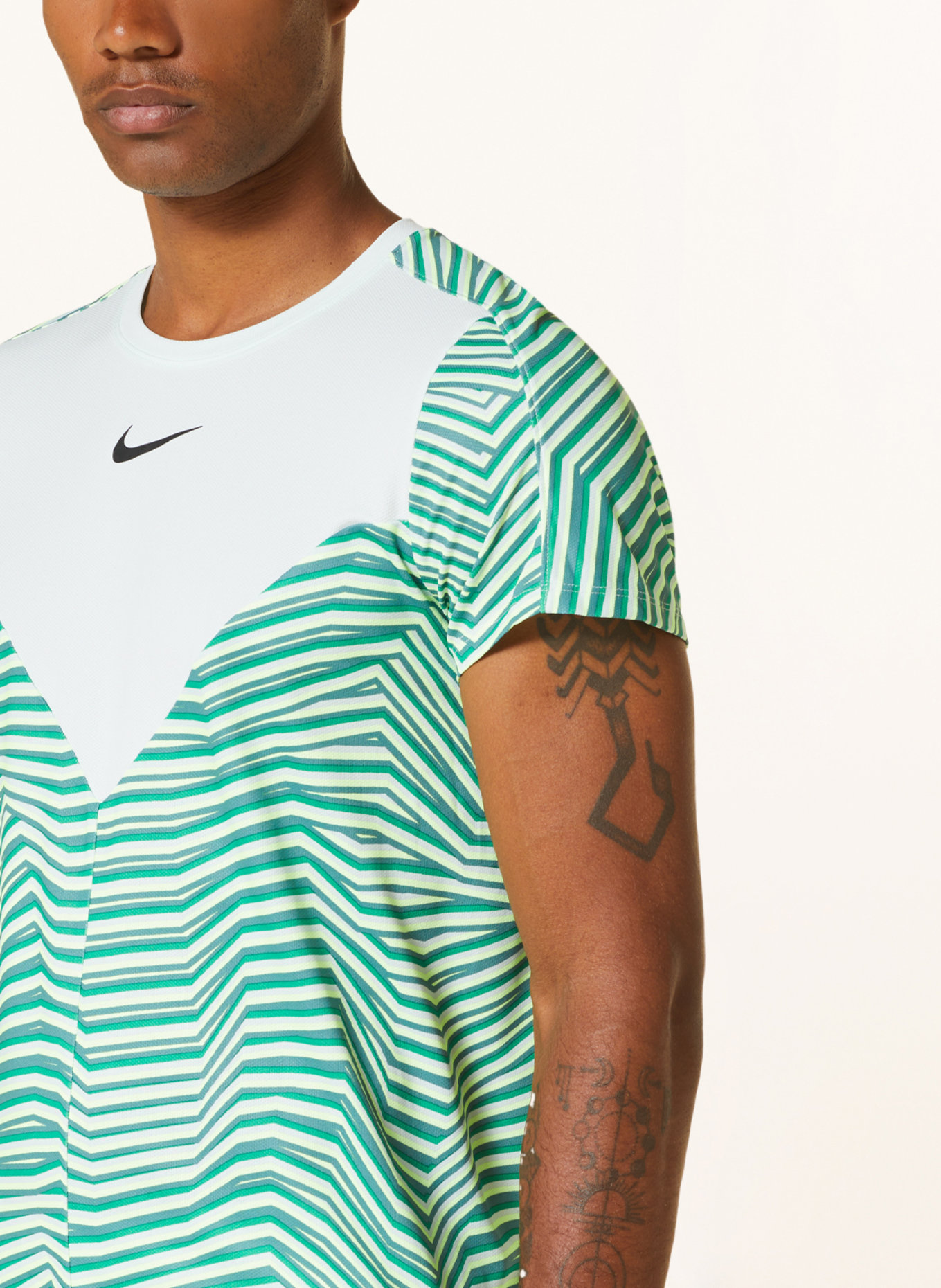 Nike T-Shirt NIKECOURT DRI-FIT SLAM, Farbe: NEONGRÜN/ NEONGELB/ HELLGRAU (Bild 4)