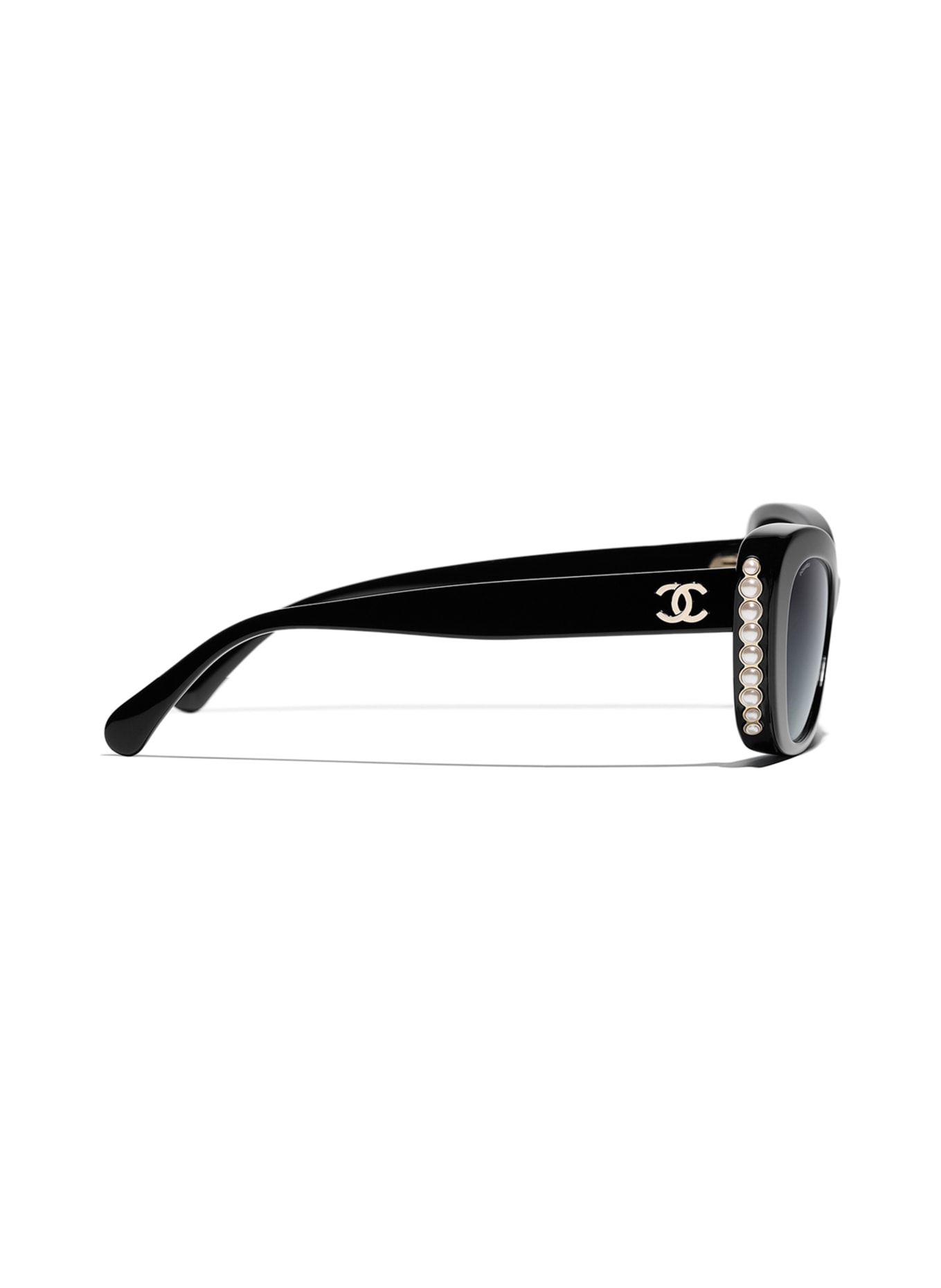 CHANEL Cat-eye shaped sunglasses: C622S6 - BLACK/ GRAY GRADIENT