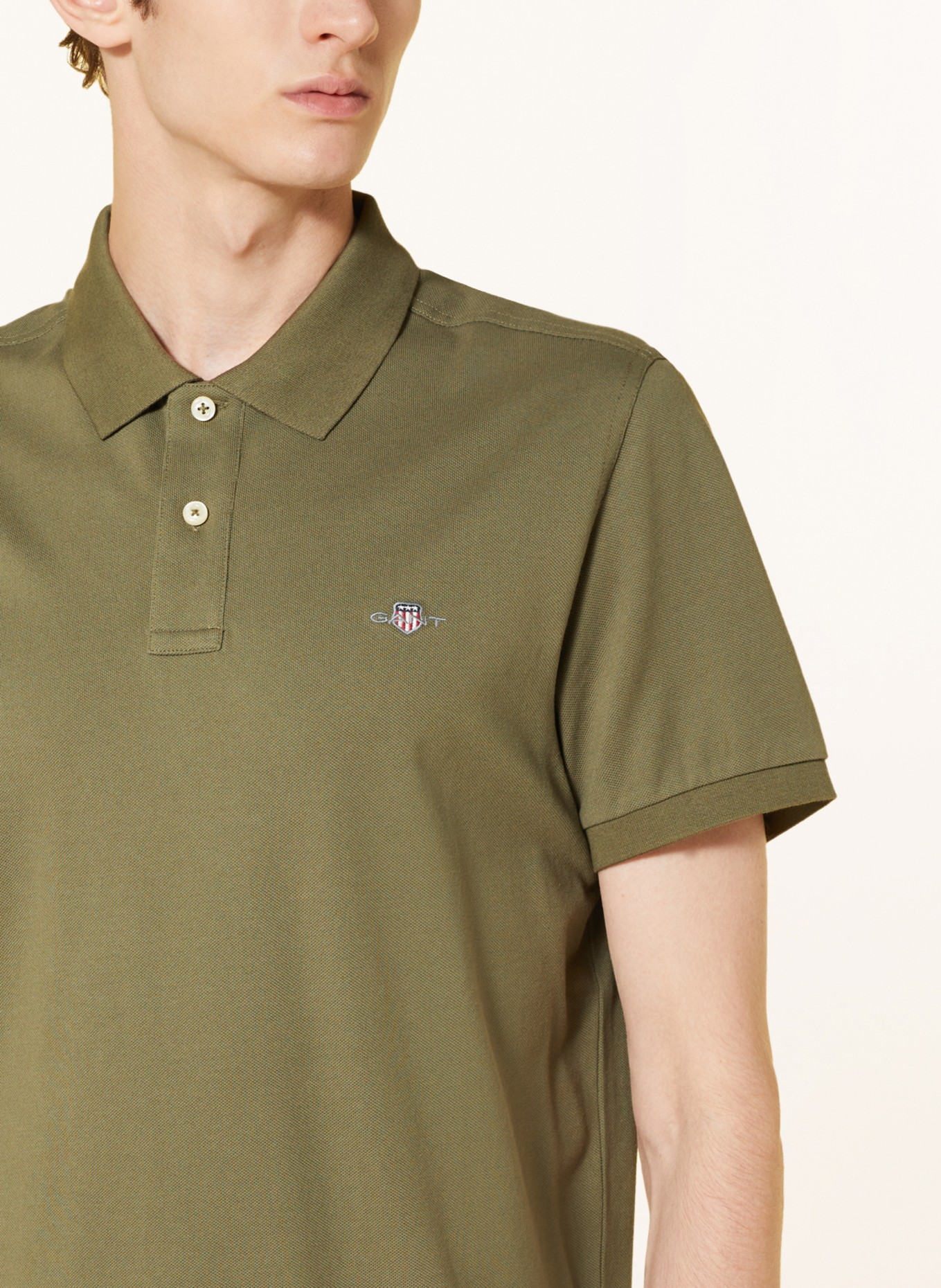 GANT Piqué-Poloshirt Regular Fit, Farbe: KHAKI (Bild 4)
