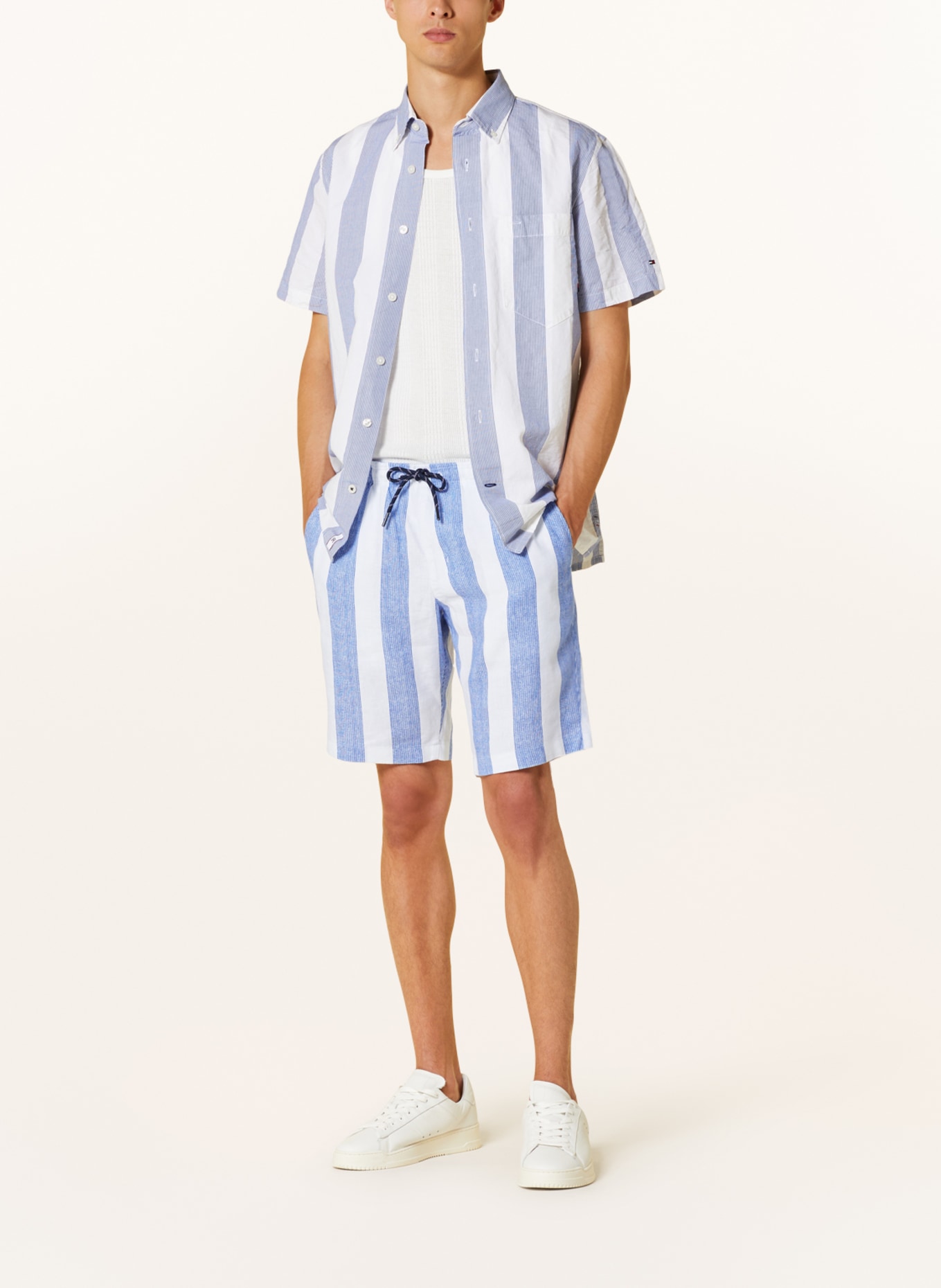 TOMMY HILFIGER Linen shorts HARLEM in jogger style relaxed tapered fit, Color: WHITE/ BLUE (Image 2)