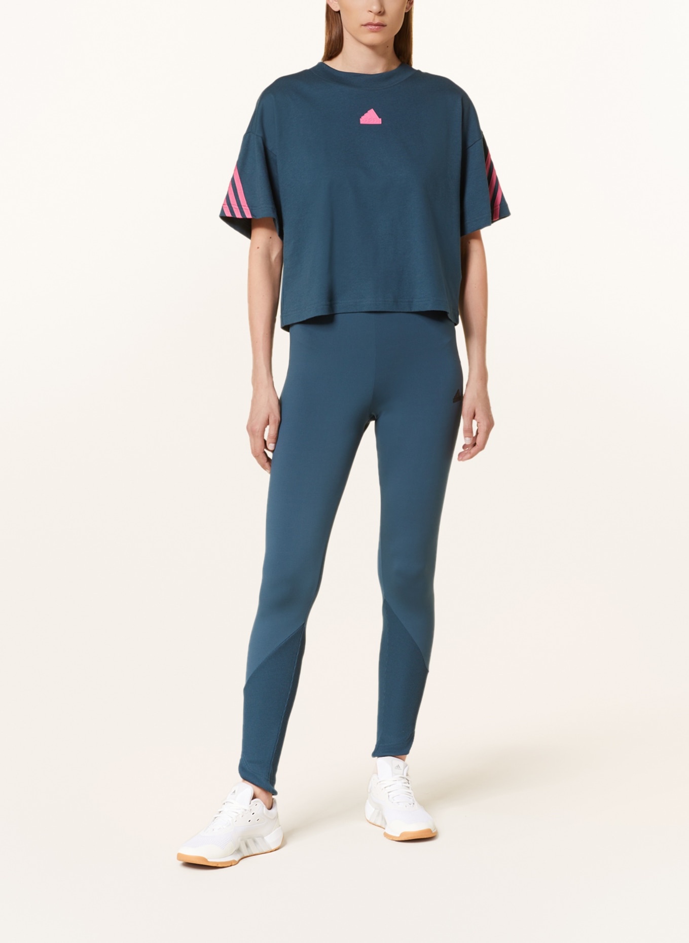 adidas T-Shirt FUTURE ICONS, Farbe: PETROL/ PINK (Bild 2)