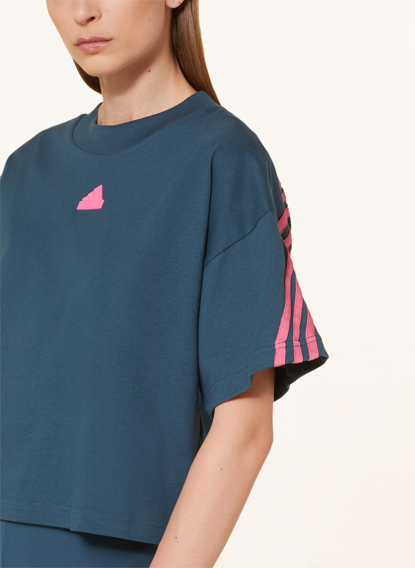adidas T-shirt FUTURE ICONS, Color: TEAL/ PINK (Image 4)