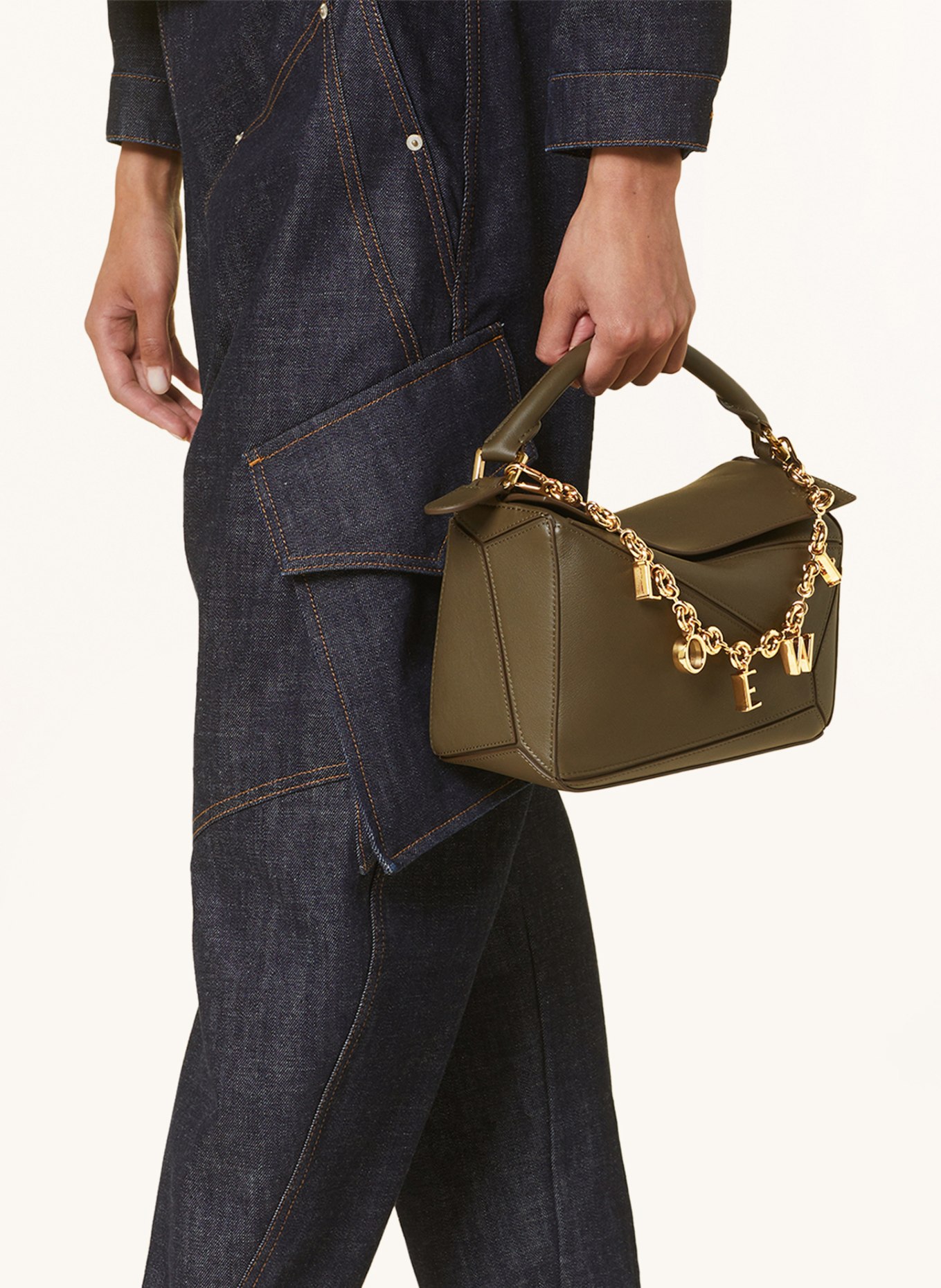 LOEWE Bag charm DONUT CHAIN CHARM, Color: GOLD (Image 3)