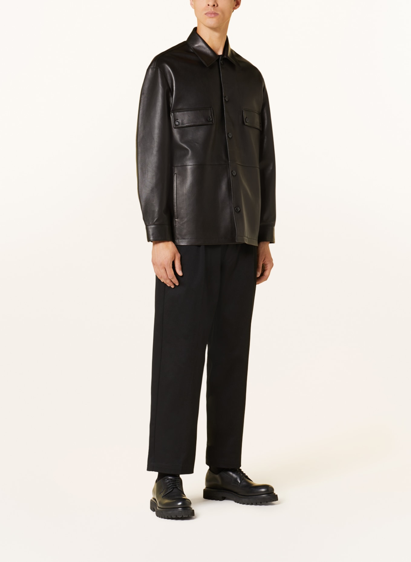 CLOSED Chinos BLOMBERG Wide Fit, Color: BLACK (Image 2)