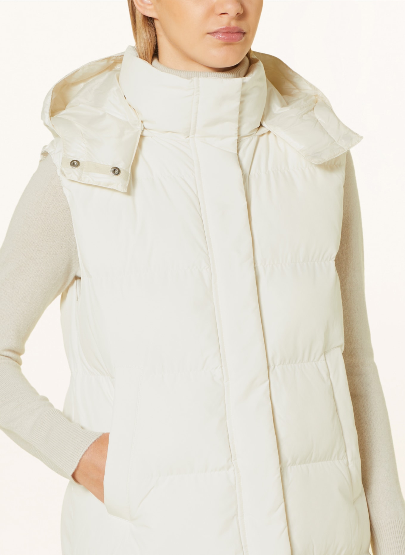 darling harbour Quilted vest with removable hood and SORONA®AURA insulation, Color: WHITE (Image 5)