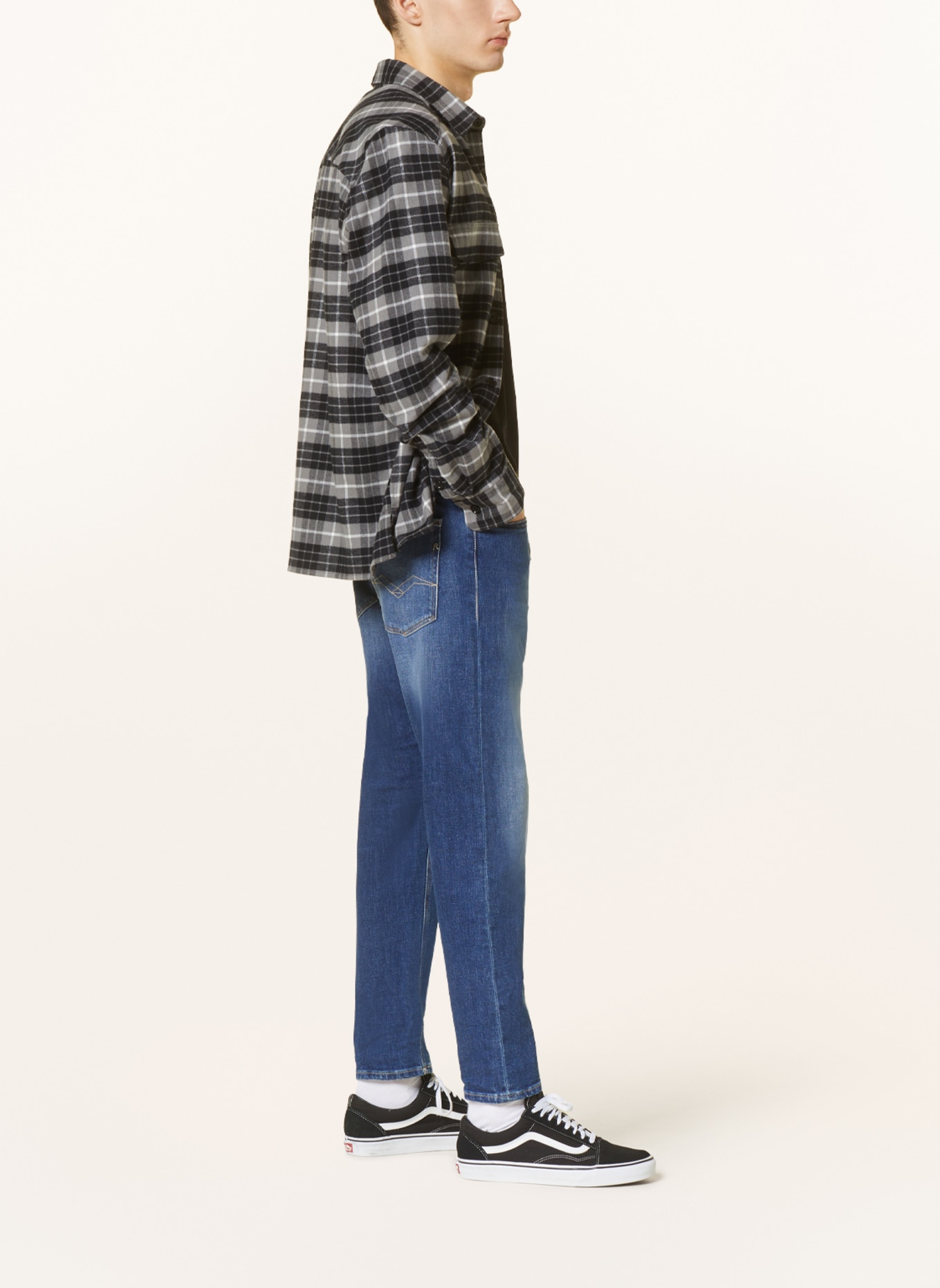 REPLAY Jeans WILLBI Regular Slim Fit, Farbe: 009 MEDIUM BLUE (Bild 4)