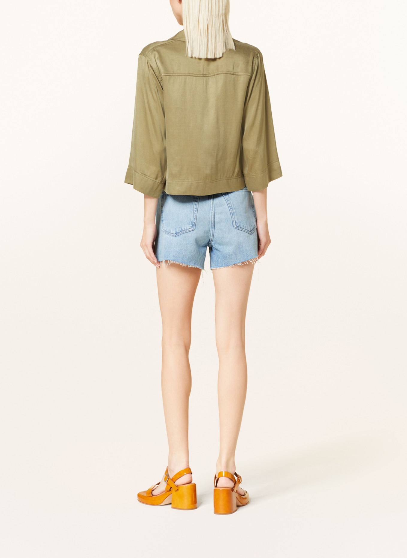 GANNI Cropped blouse made of satin with 3/4 sleeves, Color: OLIVE (Image 3)
