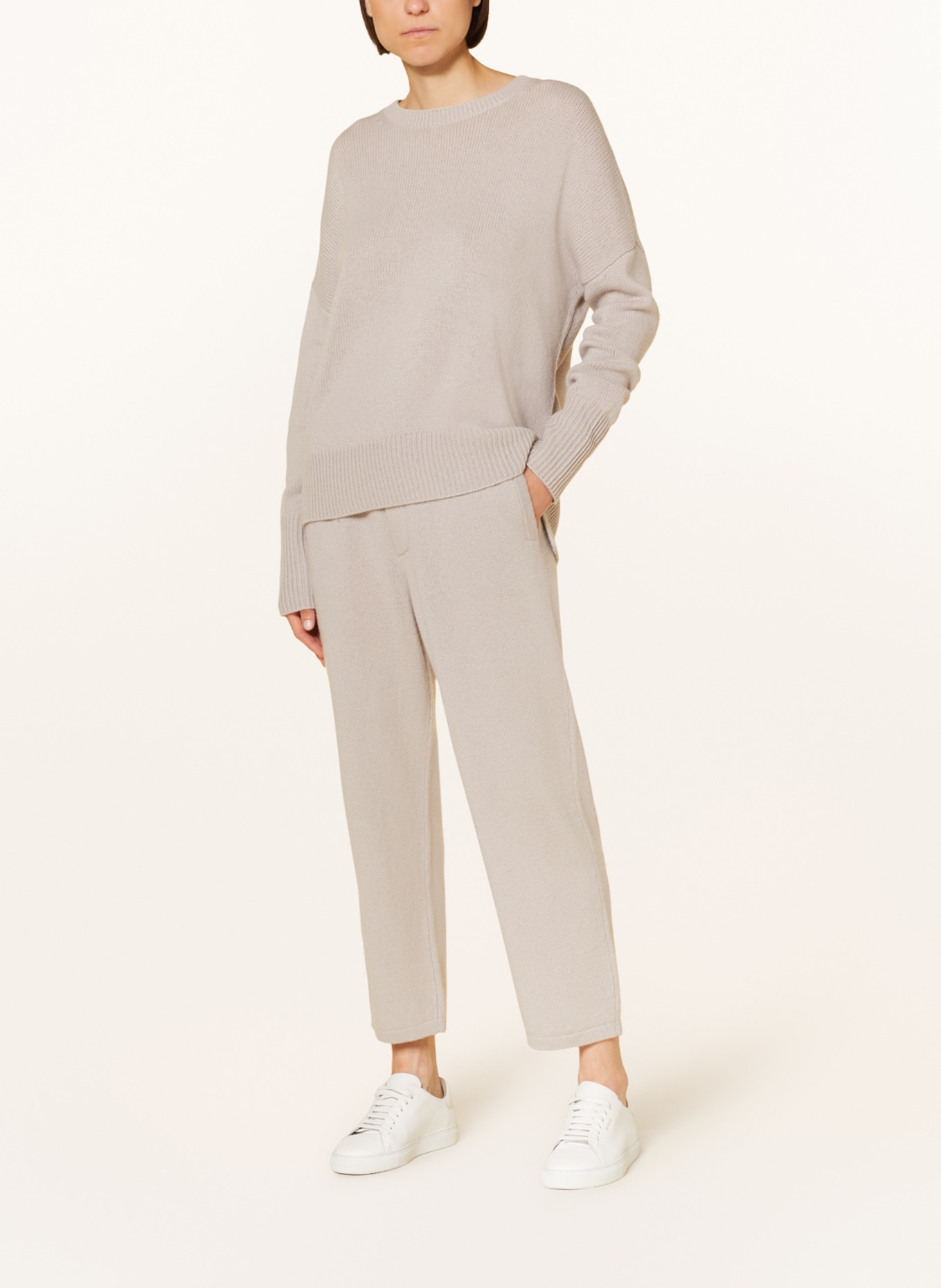 LISA YANG Knit trousers SUNDAY in jogger style in cashmere, Color: LIGHT GRAY (Image 2)