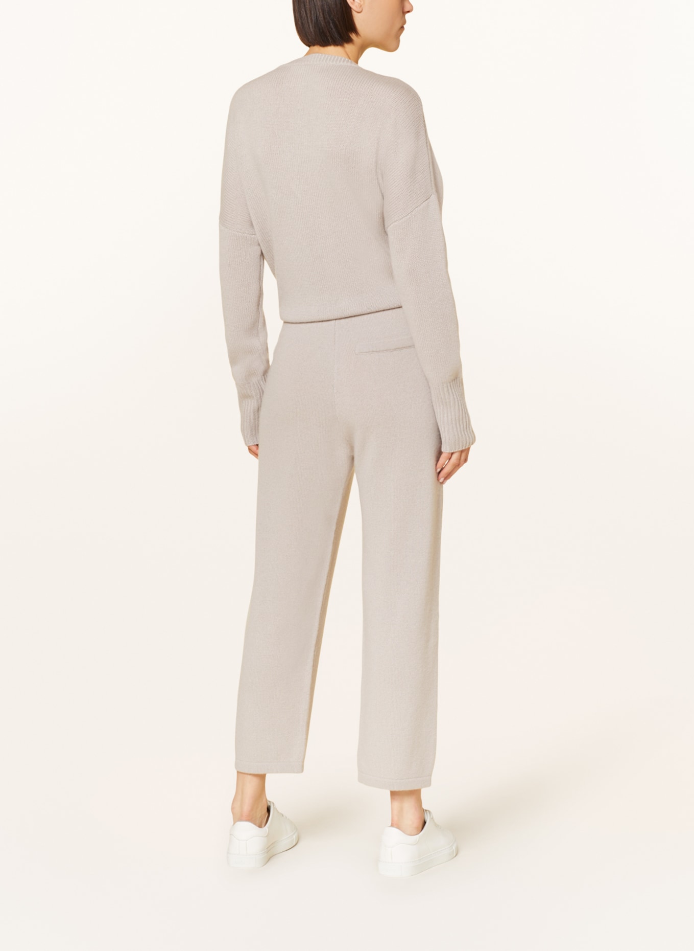 LISA YANG Knit trousers SUNDAY in jogger style in cashmere, Color: LIGHT GRAY (Image 3)