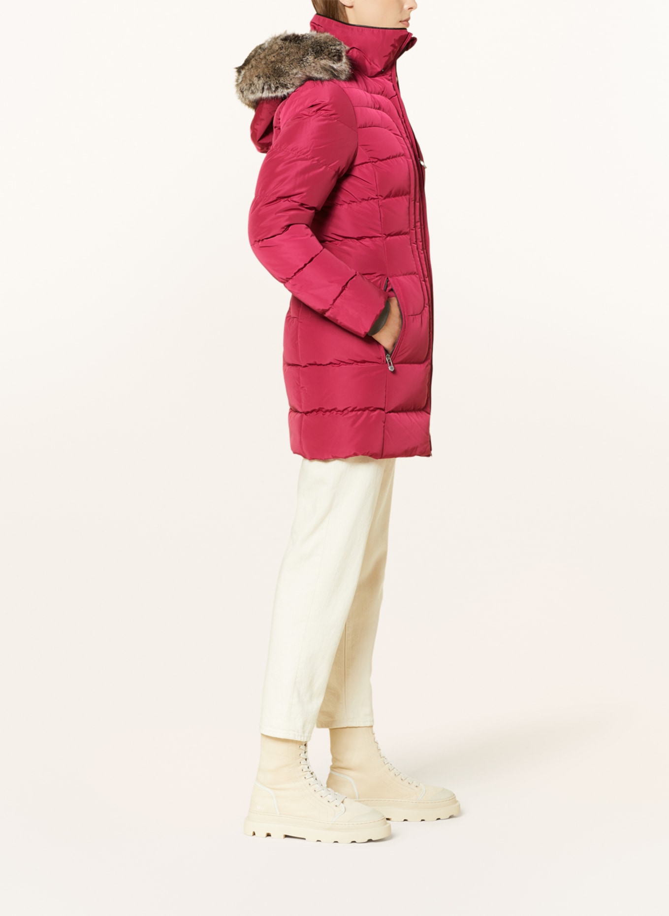 WELLENSTEYN Płaszcz pikowany ASTORIA LONG z odpinanym kapturem i obszyciem ze sztucznego futra, Kolor: FUKSJA (Obrazek 4)