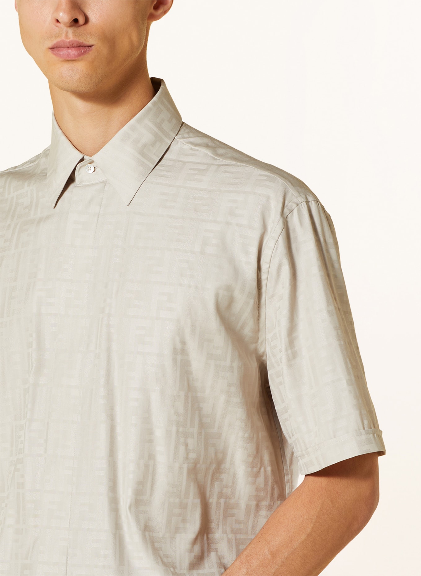 FENDI Košile s krátkým rukávem FF MONOGRAM Comfort Fit, Barva: BÉŽOVÁ (Obrázek 4)