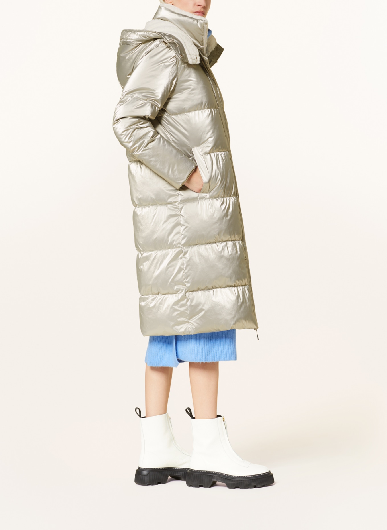RINO & PELLE Płaszcz pikowany JOLIJN z pluszowym materiałem i odpinanym kapturem, Kolor: SREBRNY (Obrazek 4)