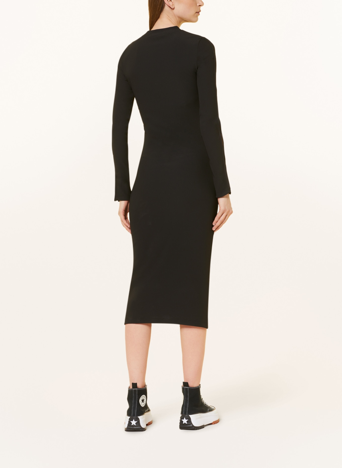 Calvin Klein Jeans Sukienka z dżerseju z wycięciem, Kolor: CZARNY (Obrazek 3)