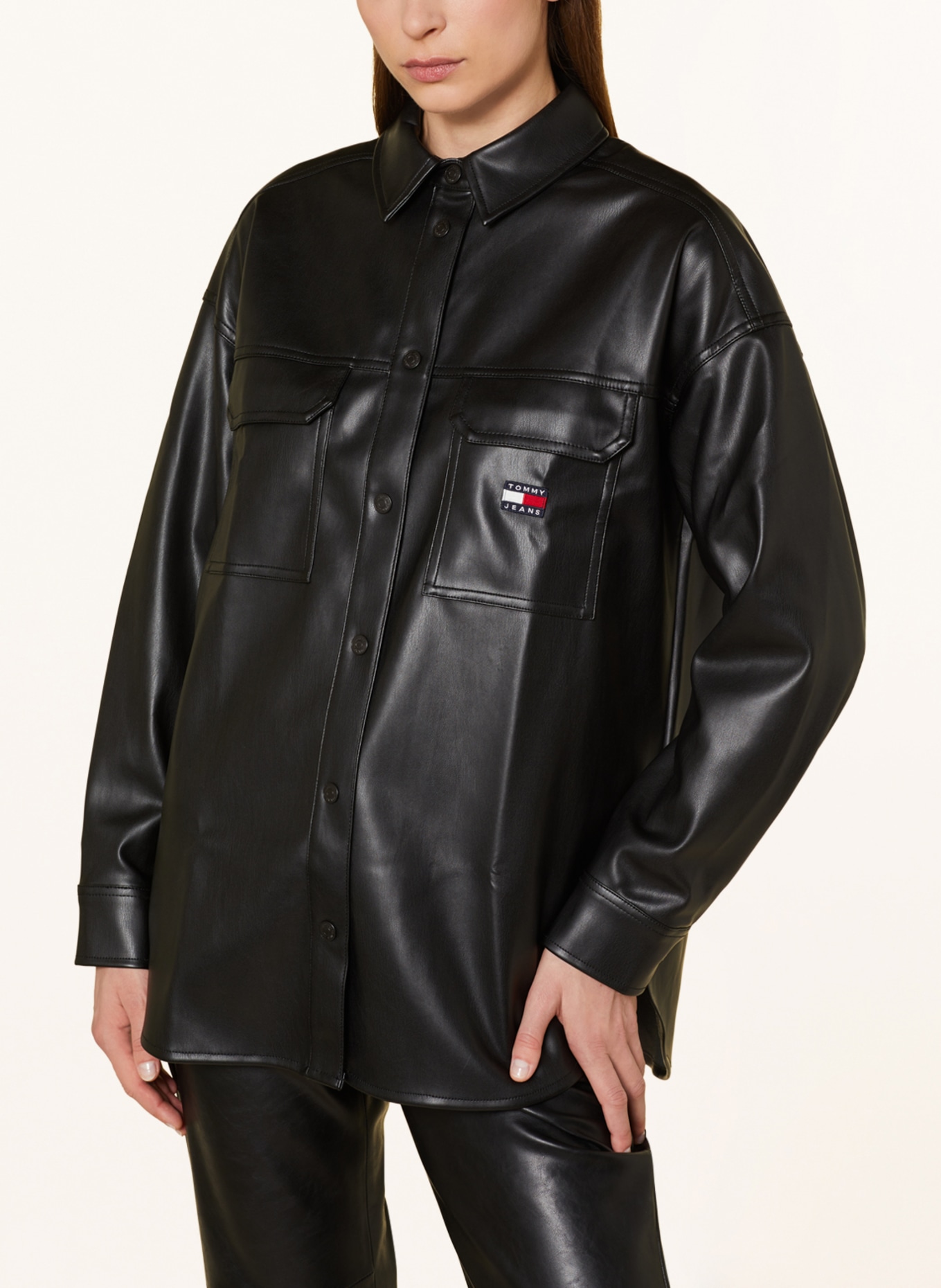 TOMMY JEANS Overshirt in leather look, Color: BLACK (Image 4)