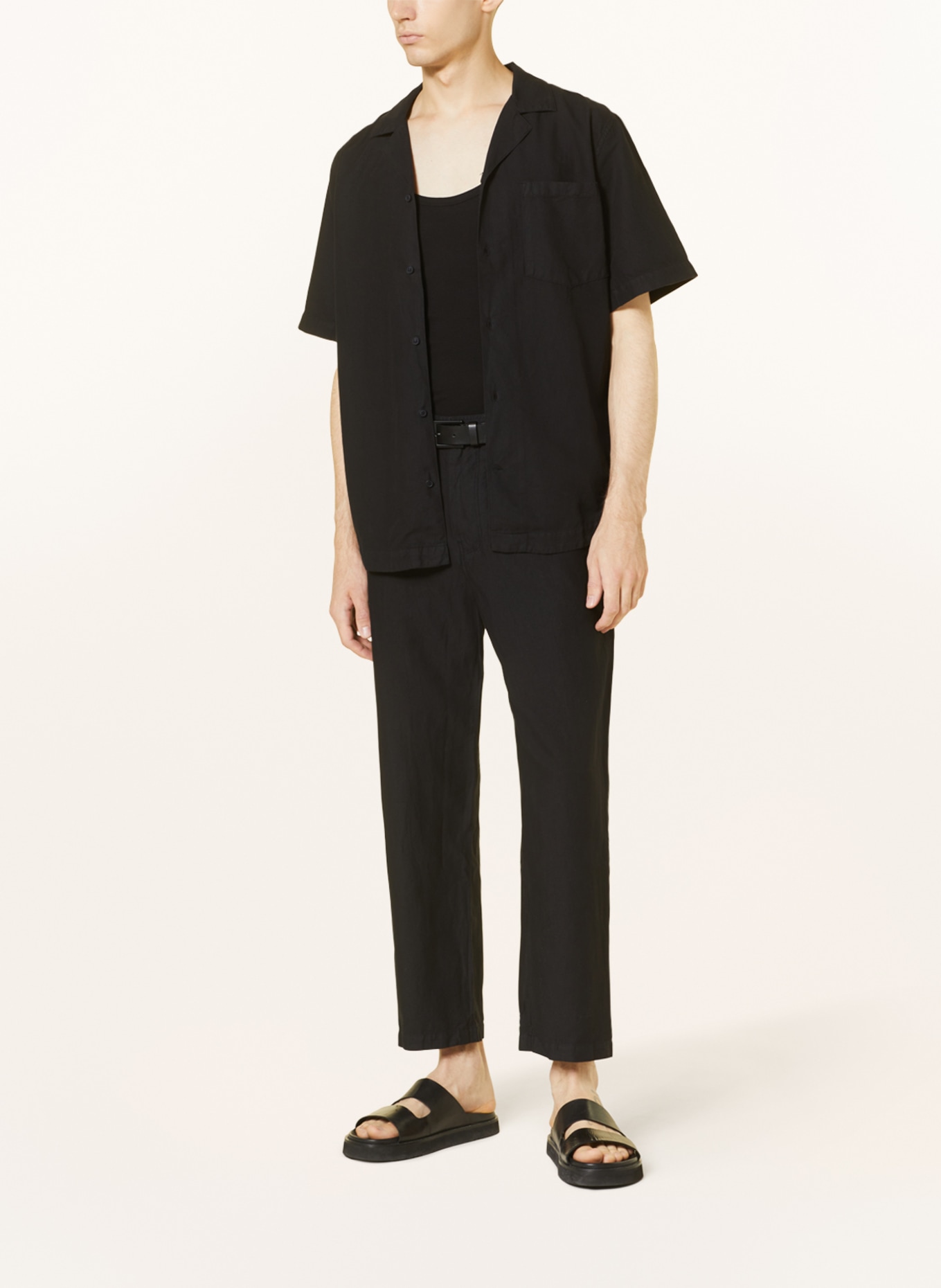 COS Short sleeve shirt relaxed fit, Color: BLACK (Image 2)
