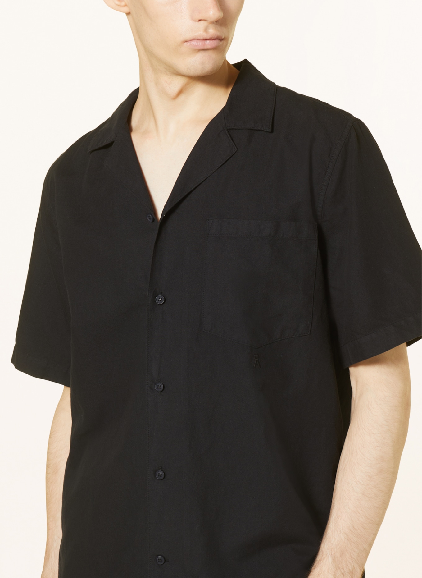 COS Short sleeve shirt relaxed fit, Color: BLACK (Image 4)