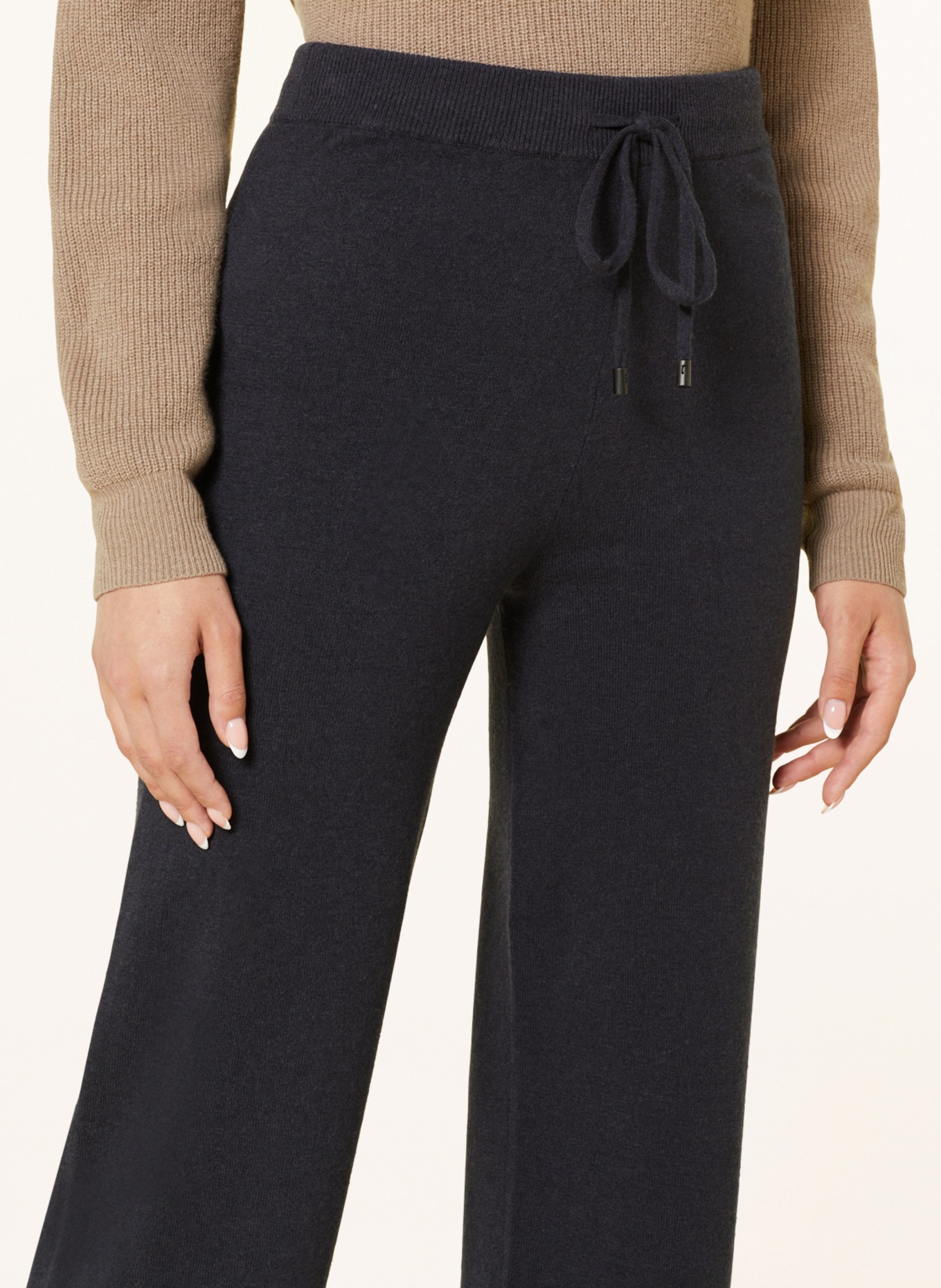 PESERICO Knit trousers in jogger style with decorative beads, Color: DARK BLUE (Image 5)