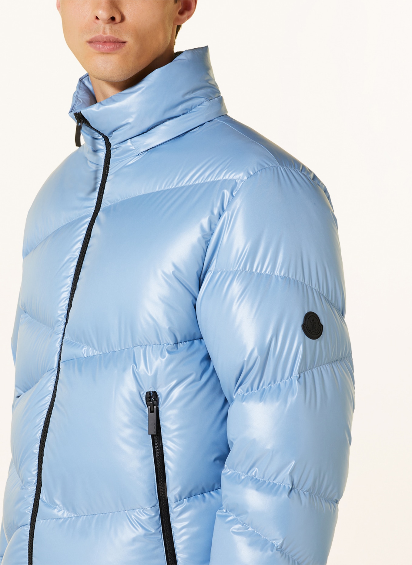 MONCLER Péřová bunda YONNE s odnímatelnou kapucí, Barva: TMAVĚ MODRÁ (Obrázek 5)
