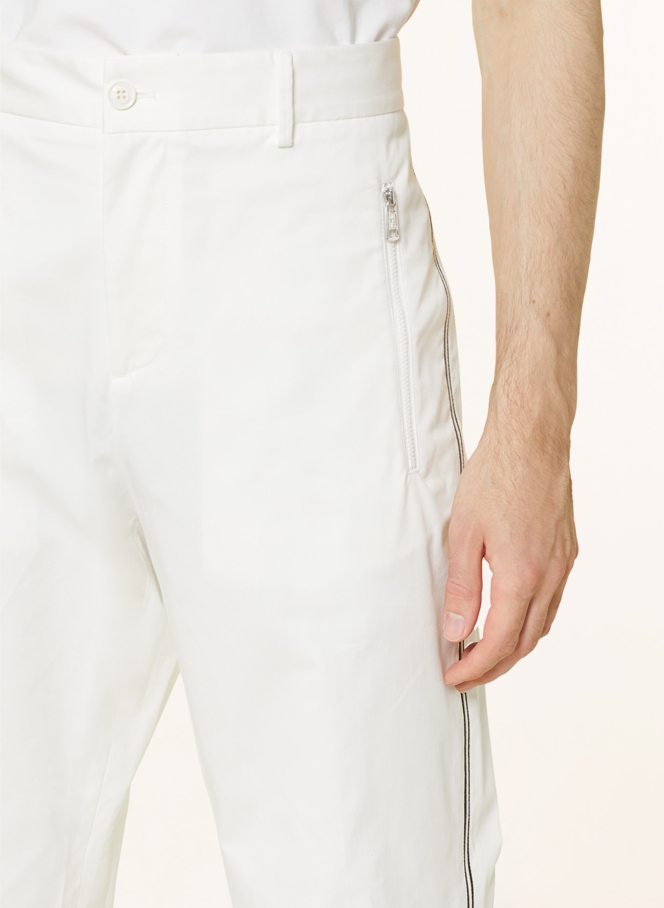 MONCLER Spodnie extra slim fit z lampasami, Kolor: BIAŁY (Obrazek 5)