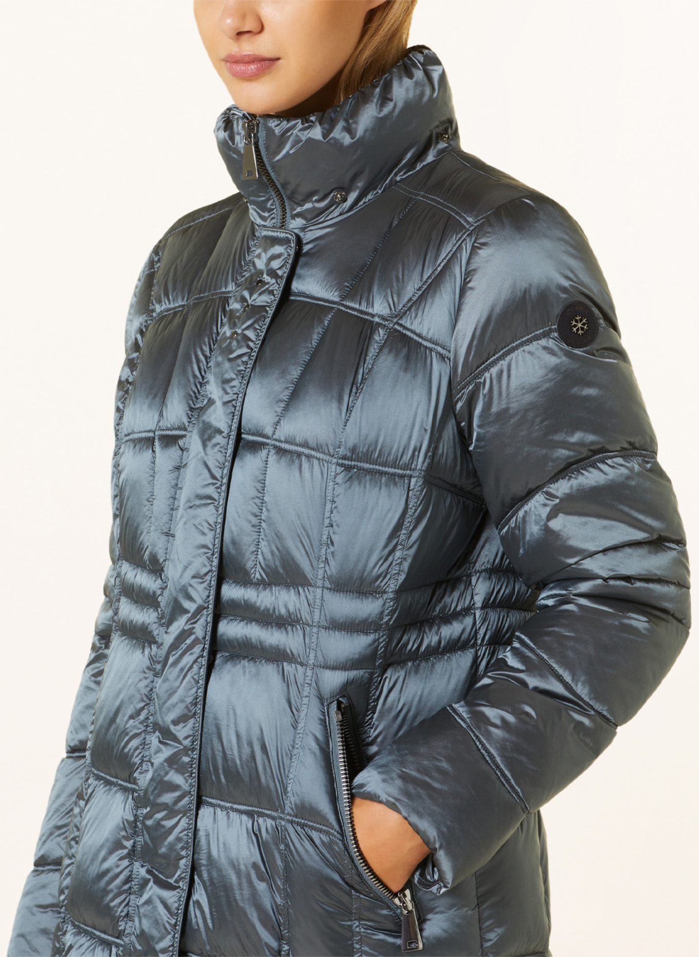 GIL BRET Quilted jacket with detachable hood and DUPONT™ SORONA® insulation, Color: DARK GRAY (Image 6)