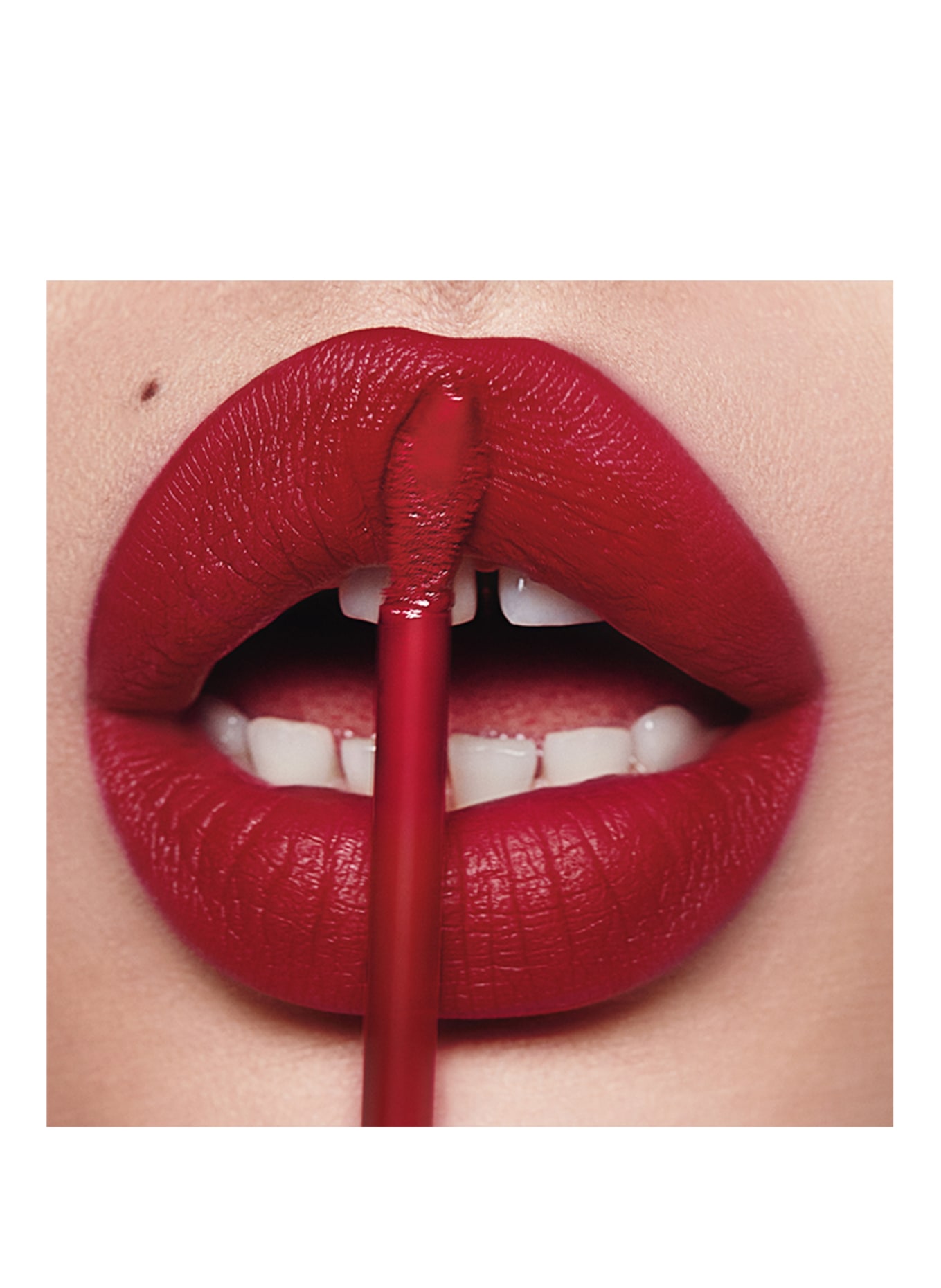Charlotte Tilbury AIRBRUSH FLAWLESS LIP BLUR: RUBY BLUR