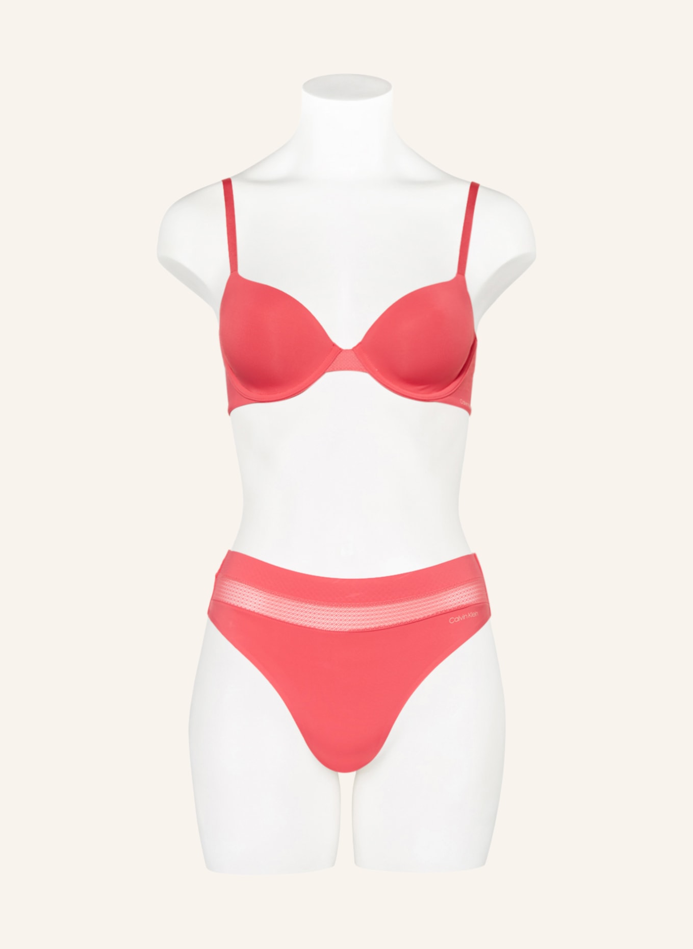 Calvin Klein Stringi INFINITE FLEX: MOCNORÓŻOWY