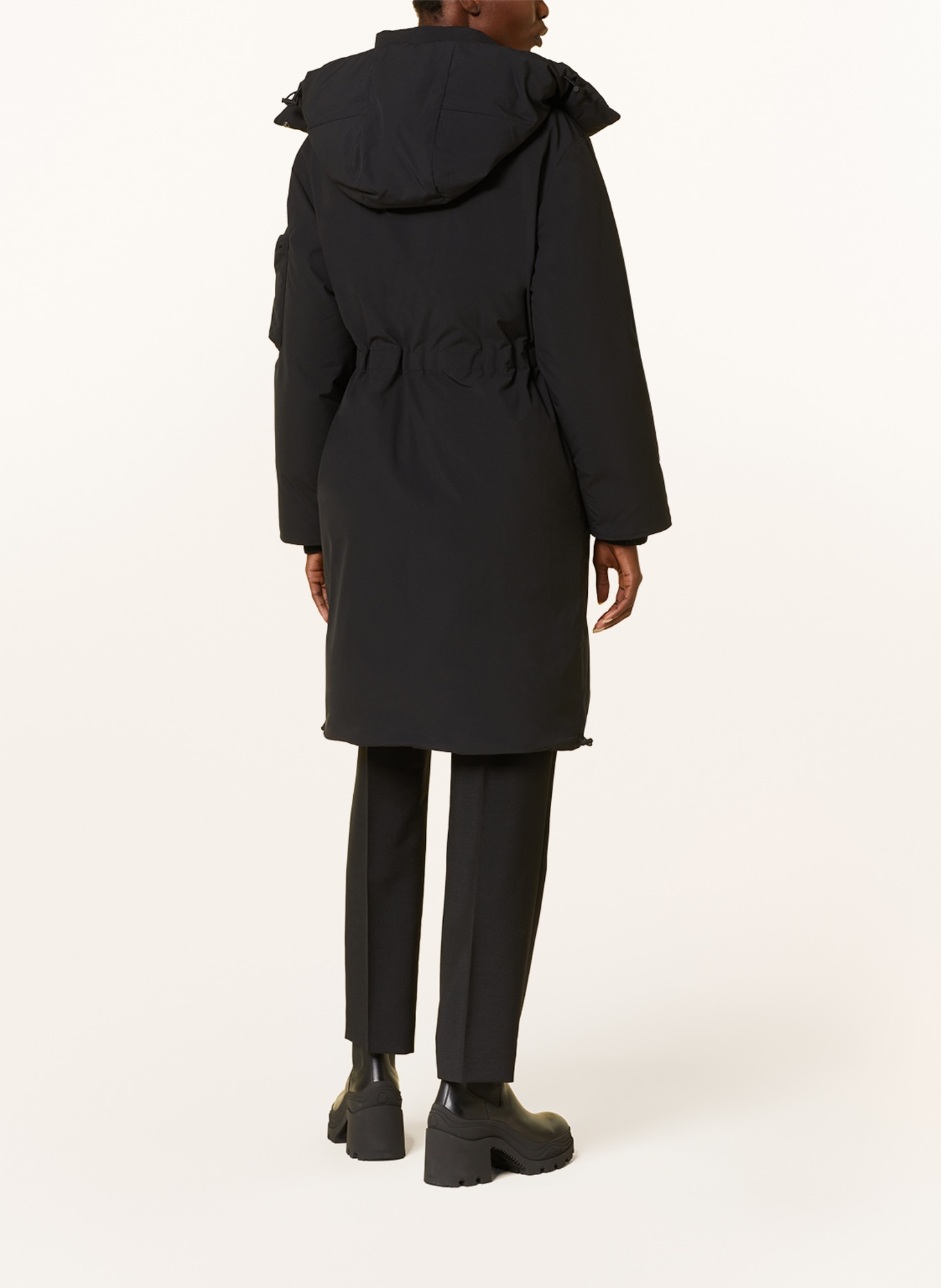 BURBERRY Péřový kabát WARMLEY s odnímatelnou kapucí, Barva: ČERNÁ (Obrázek 3)