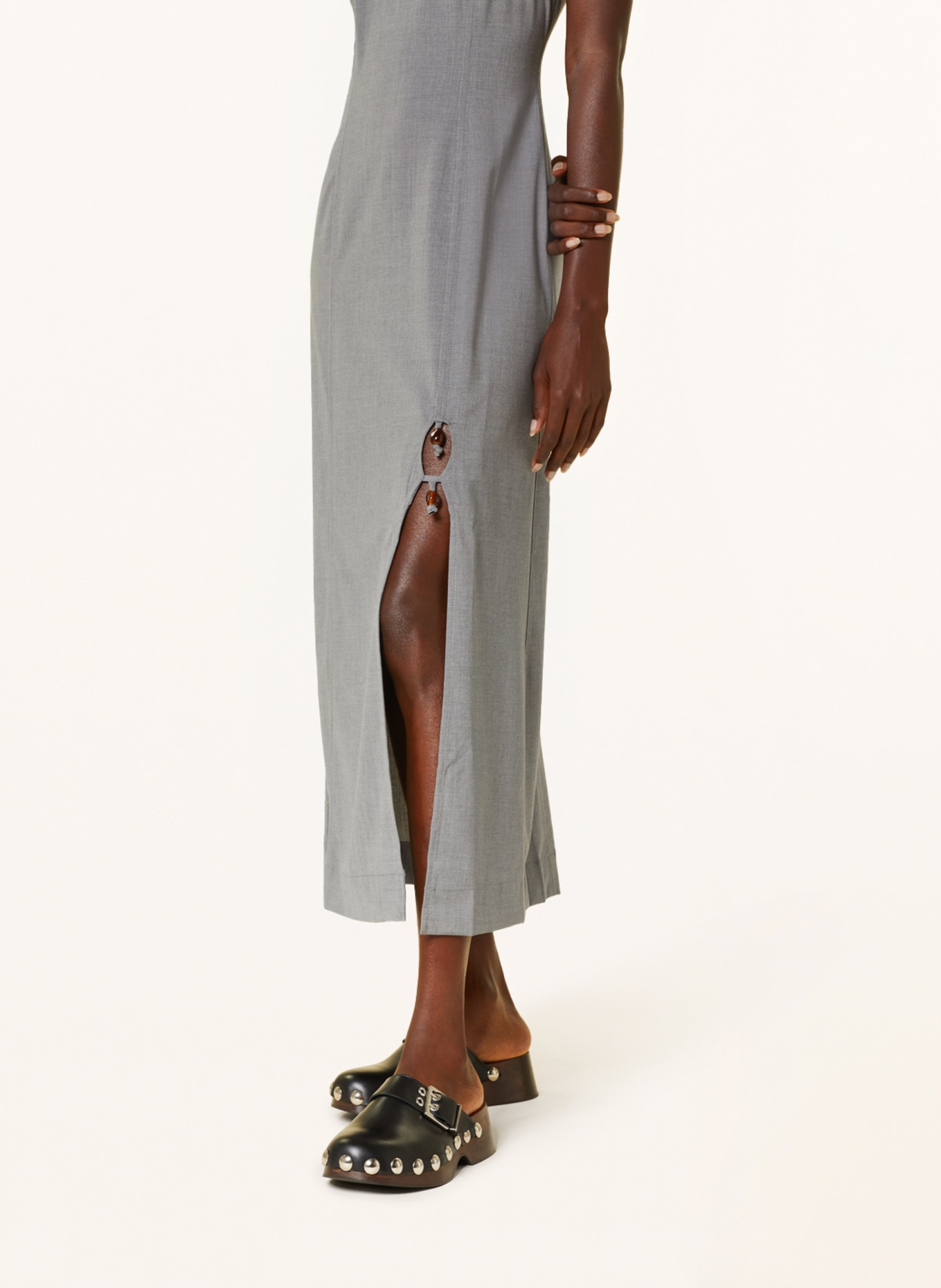 GANNI Kleid DRAPEY mit Schmucksteinen, Farbe: GRAU (Bild 4)