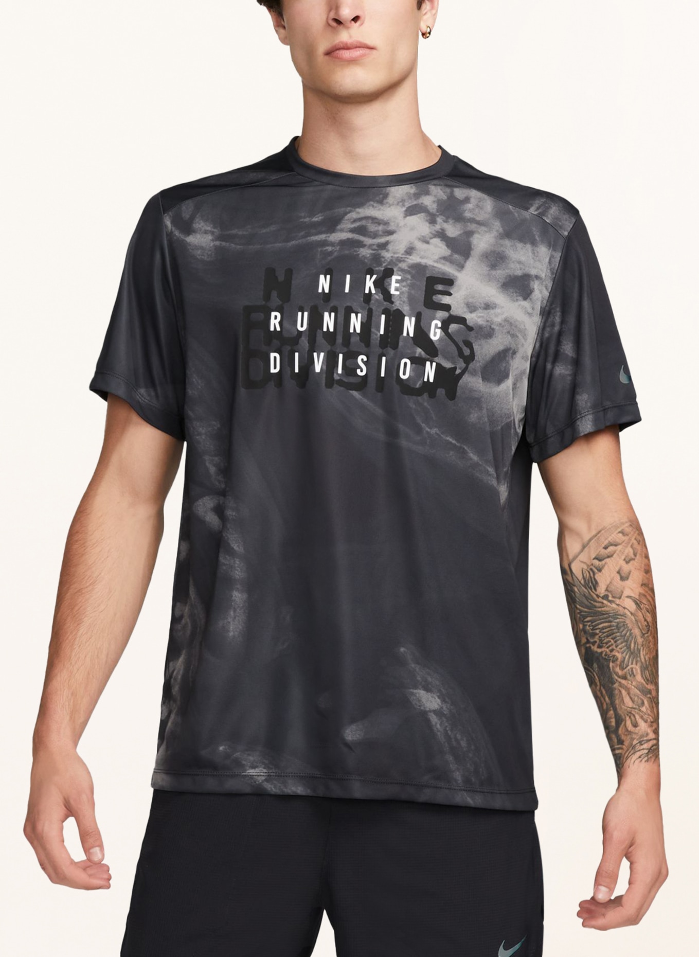 Nike Running shirt DRI-FIT RUN DIVISION RISE 365, Color: DARK GRAY/ GRAY/ BLACK (Image 2)