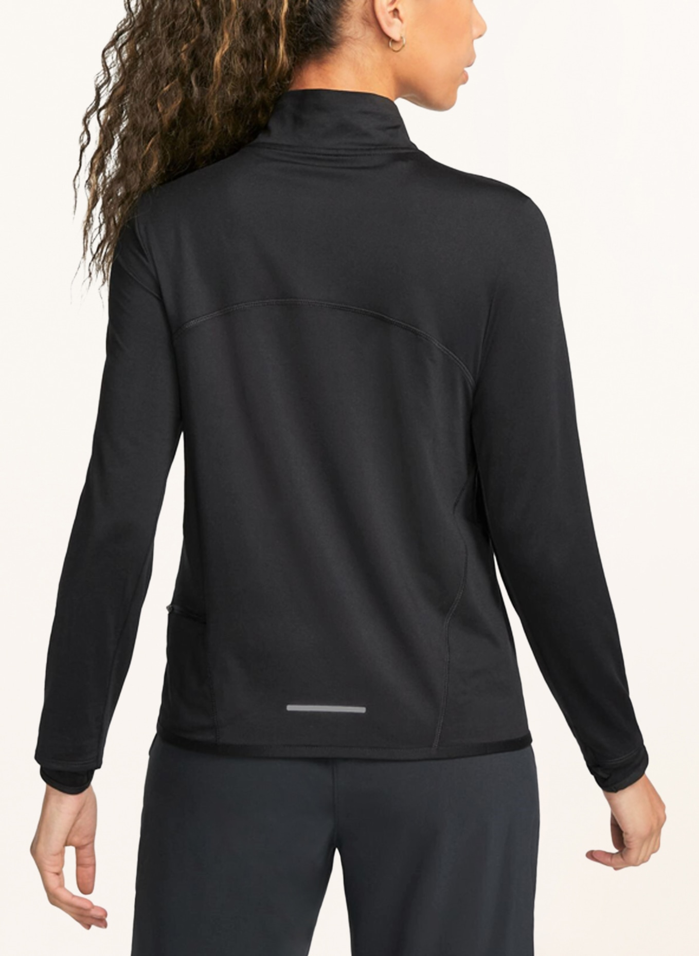 Nike Koszulka do biegania DRI-FIT SWIFT UV, Kolor: CZARNY (Obrazek 3)