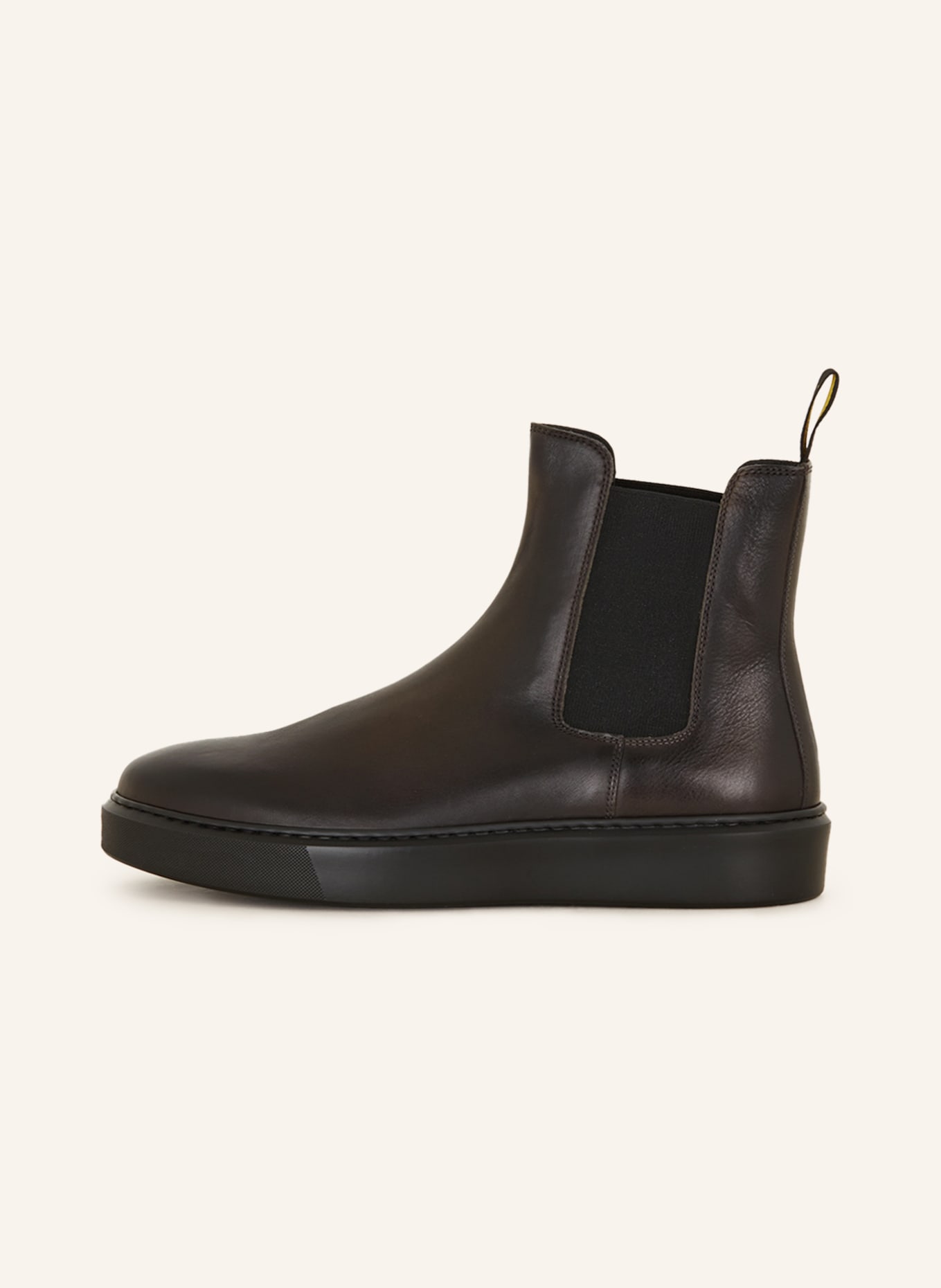 DOUCAL S Chelsea boots in black