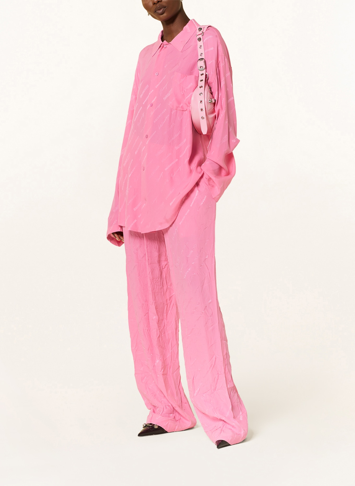 BALENCIAGA Oversized-Hemdbluse aus Seide, Farbe: PINK (Bild 2)