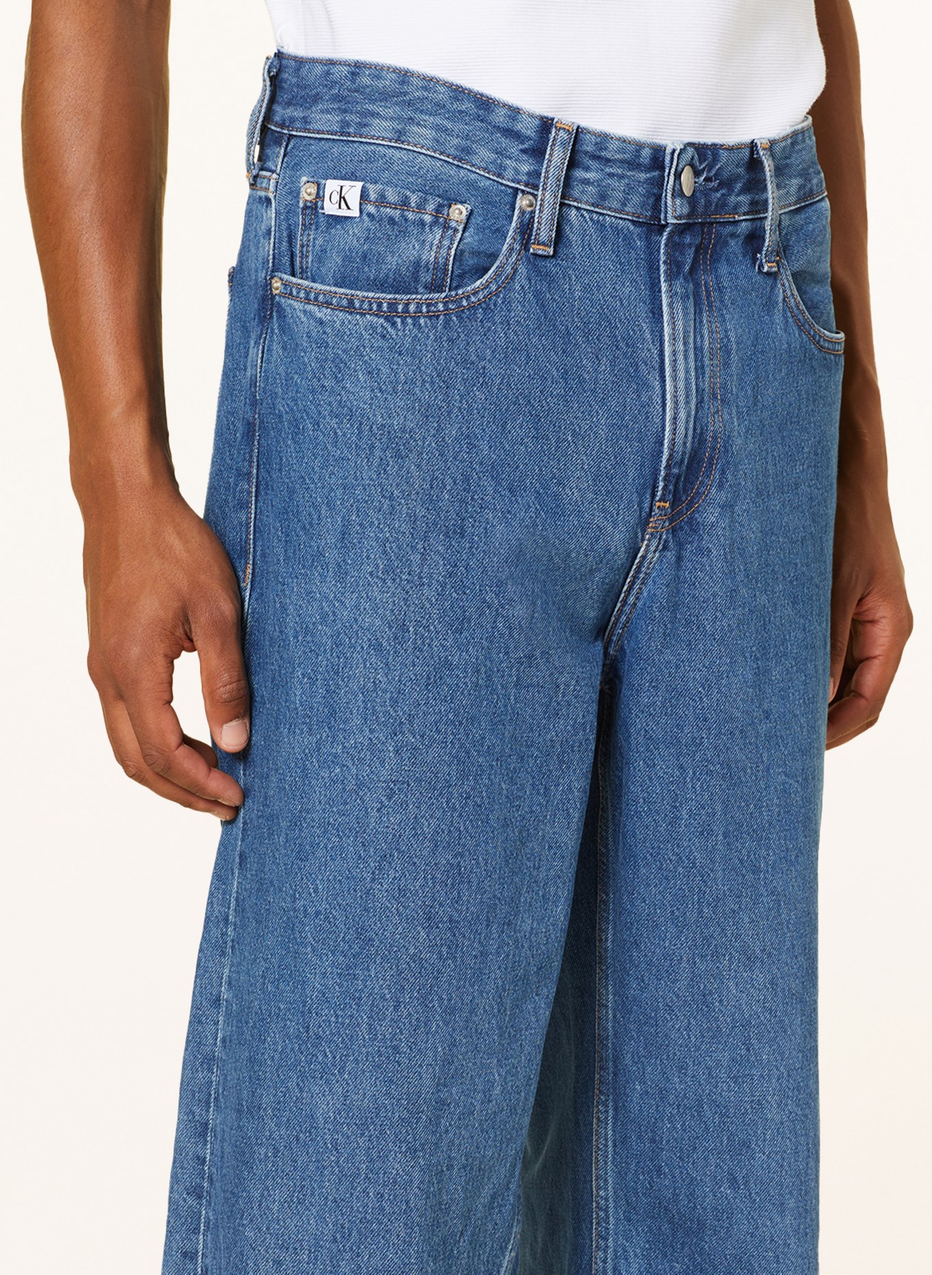 Calvin Klein Jeans Jeansy loose fit, Kolor: 1A4 DENIM MEDIUM (Obrazek 5)