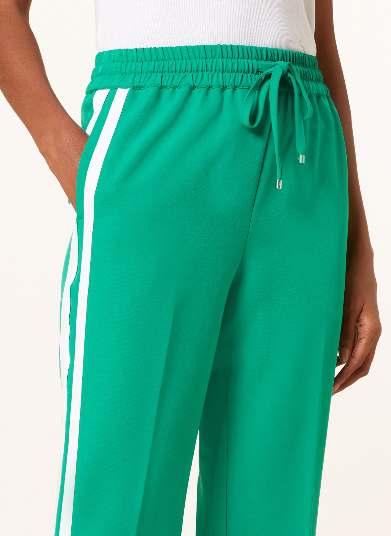 HERZEN'S ANGELEGENHEIT Kalhoty v joggingovém stylu s galonovými pruhy, Barva: ZELENÁ (Obrázek 5)