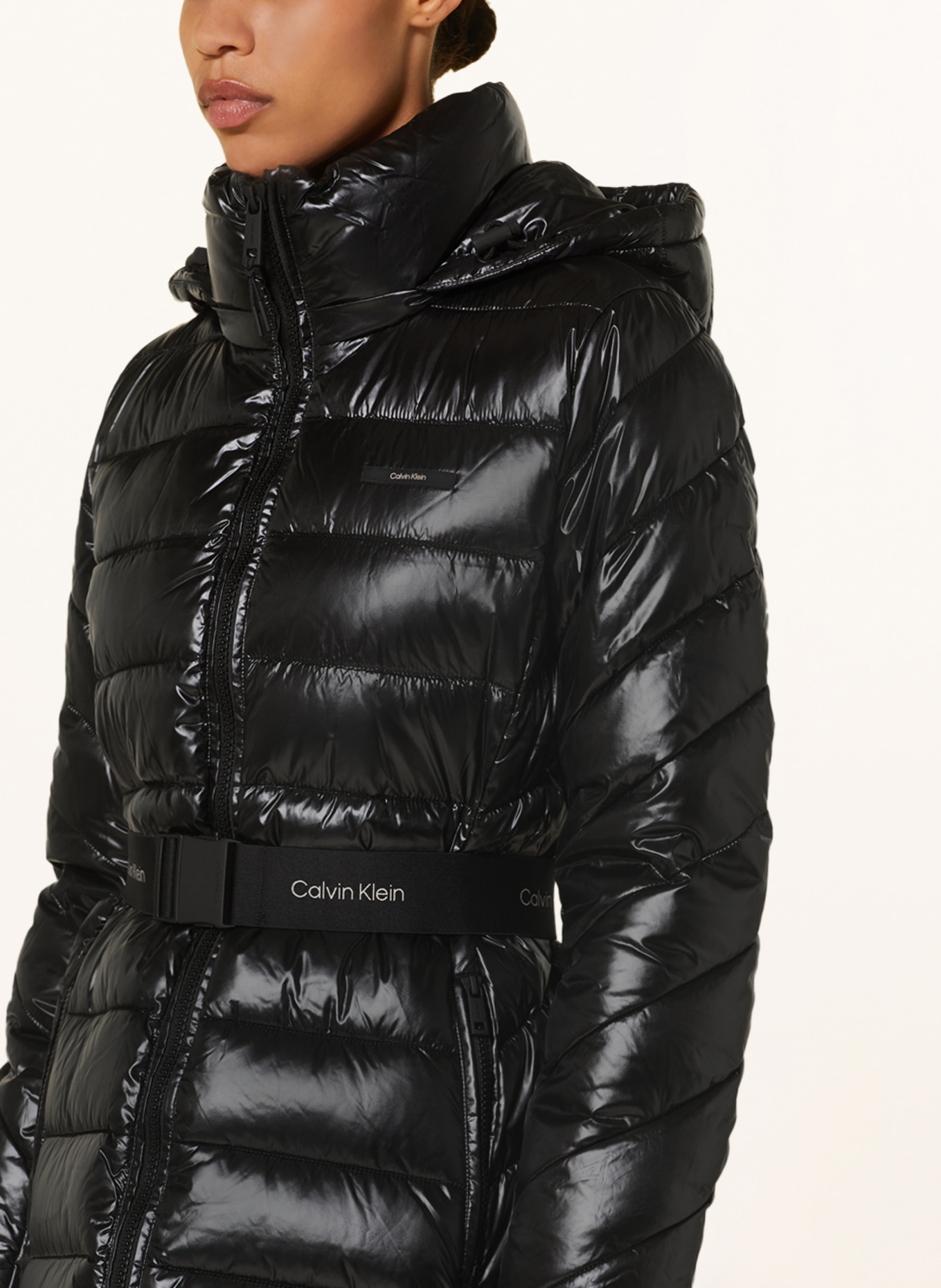 Calvin Klein Prošívaný kabát s odnímatelnou kapucí, Barva: ČERNÁ (Obrázek 5)