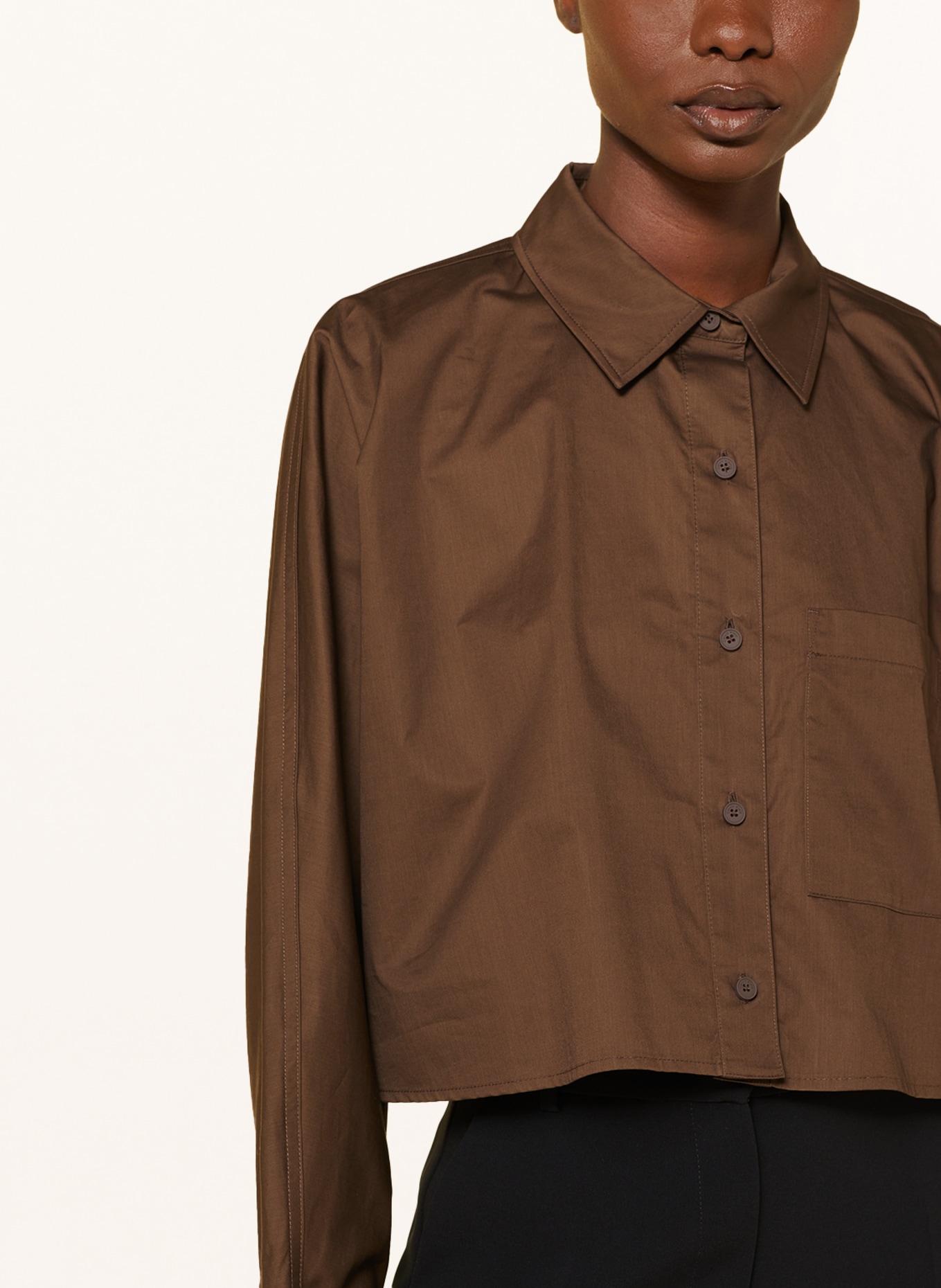 Calvin Klein Cropped košilová halenka, Barva: HNĚDÁ (Obrázek 4)