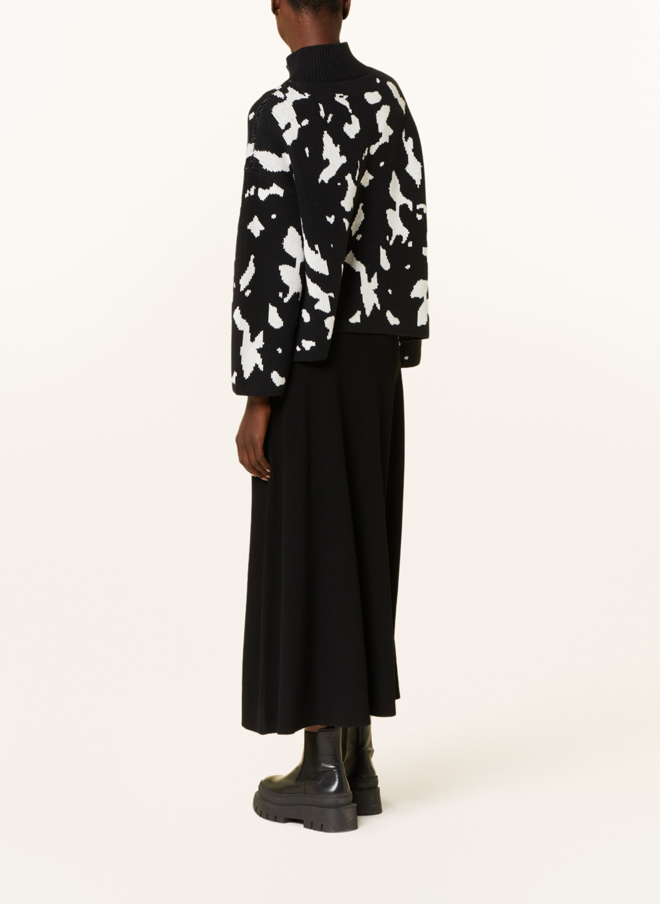 MRS & HUGS Oversized half-zip sweater, Color: BLACK/ WHITE (Image 3)