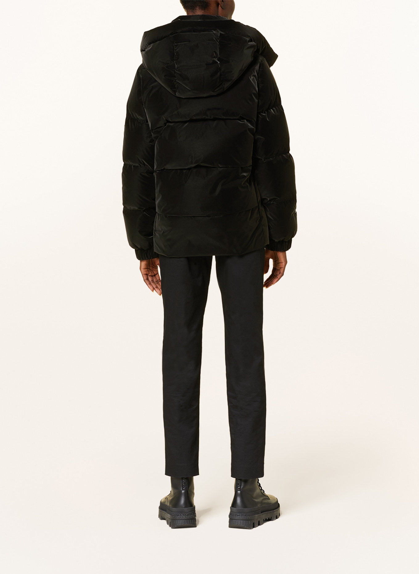 MONCLER Péřová bunda RHIN s odnímatelnou kapucí, Barva: ČERNÁ (Obrázek 3)