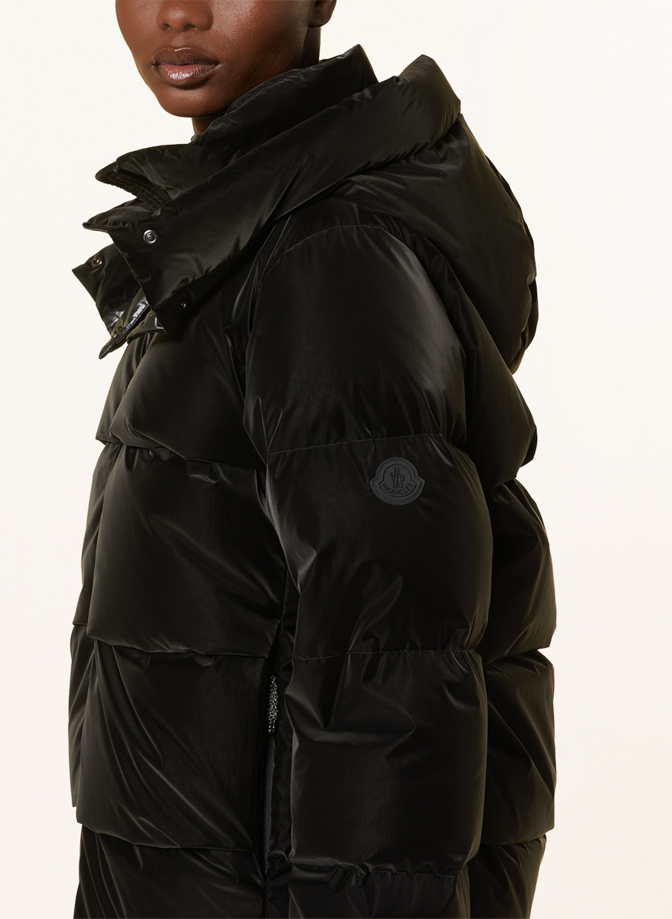 MONCLER Péřová bunda RHIN s odnímatelnou kapucí, Barva: ČERNÁ (Obrázek 5)