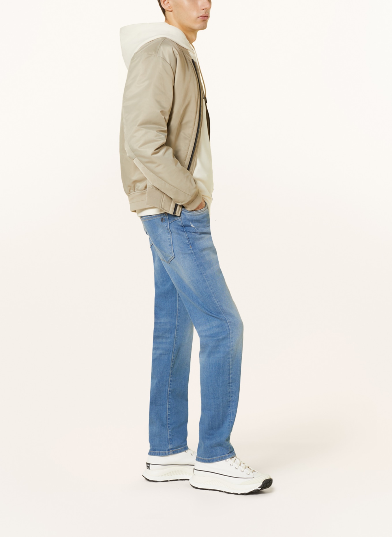 ELIAS RUMELIS Destroyed Jeans ERZAVEN Comfort Fit, Farbe: 546 Starnight Blue (Bild 4)