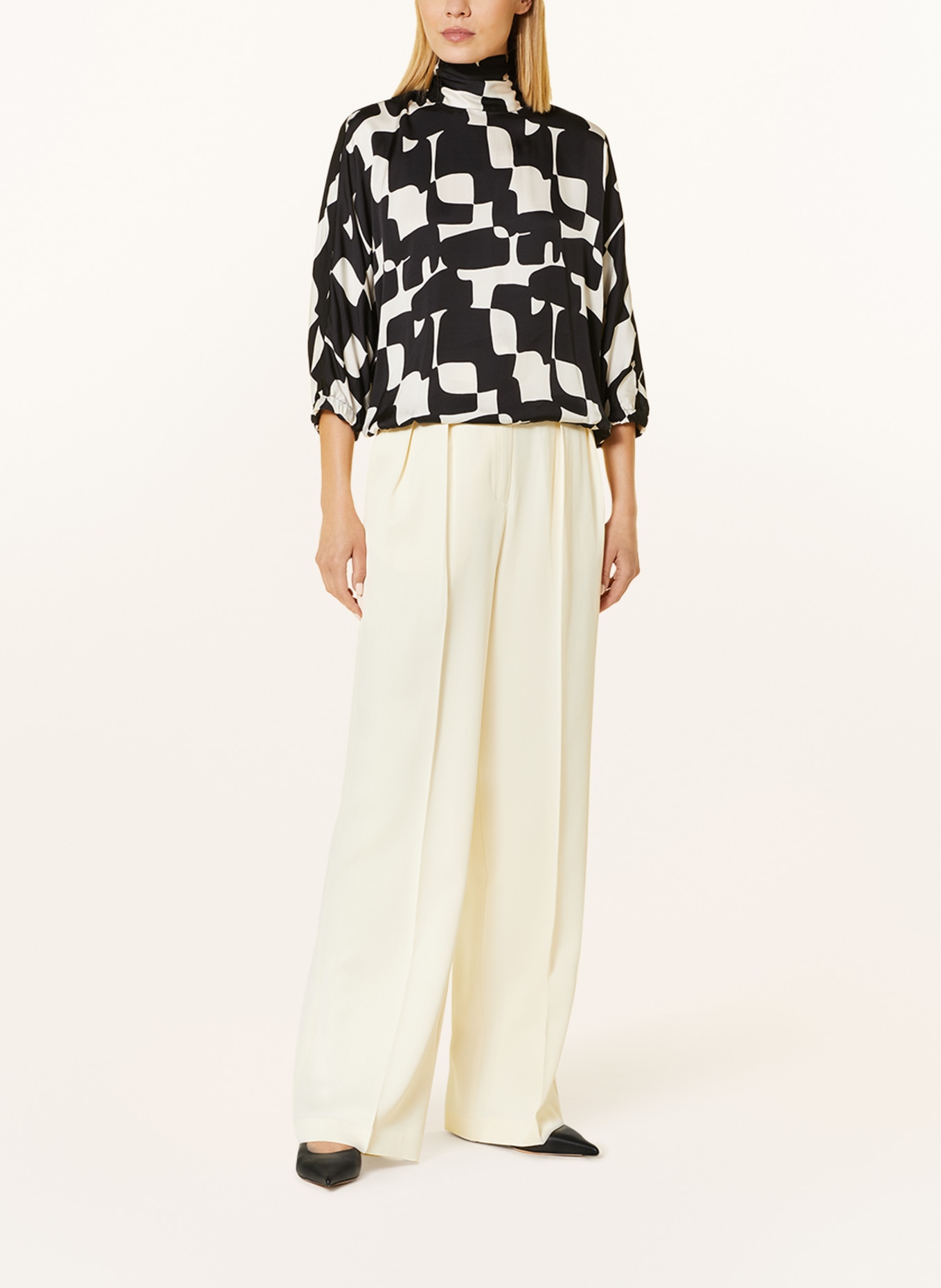 TONNO & PANNA Bow-tie blouse in satin with 3/4 sleeves, Color: BLACK/ WHITE (Image 2)