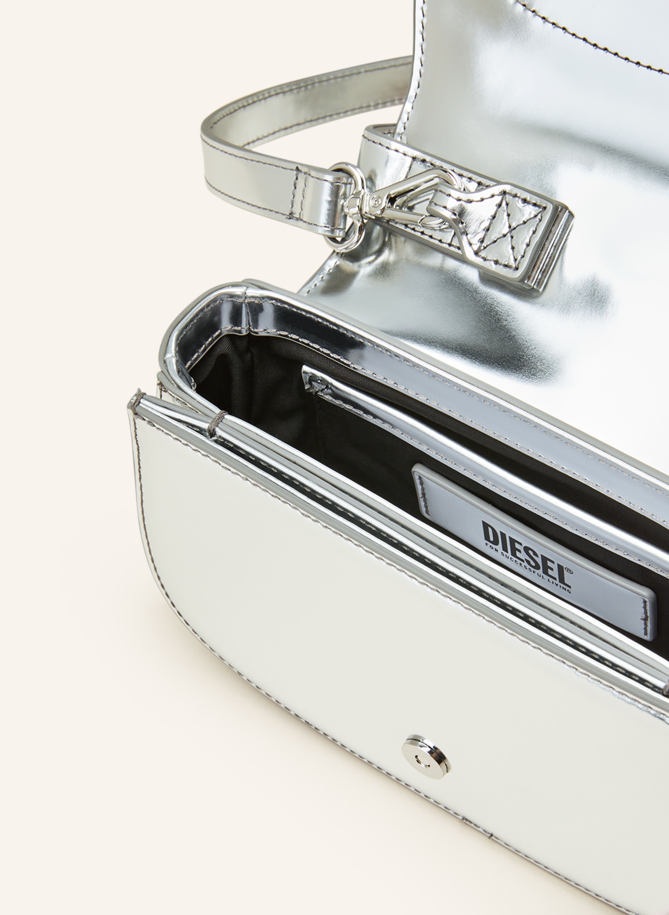 DIESEL Schultertasche 1DR: SILBER