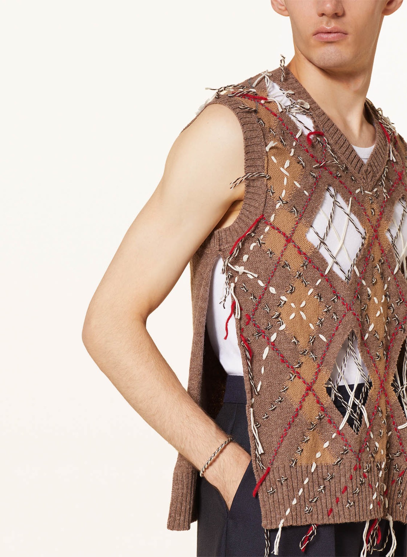 Maison Margiela Sweater vest with cut-outs, Color: BROWN/ RED/ WHITE (Image 4)