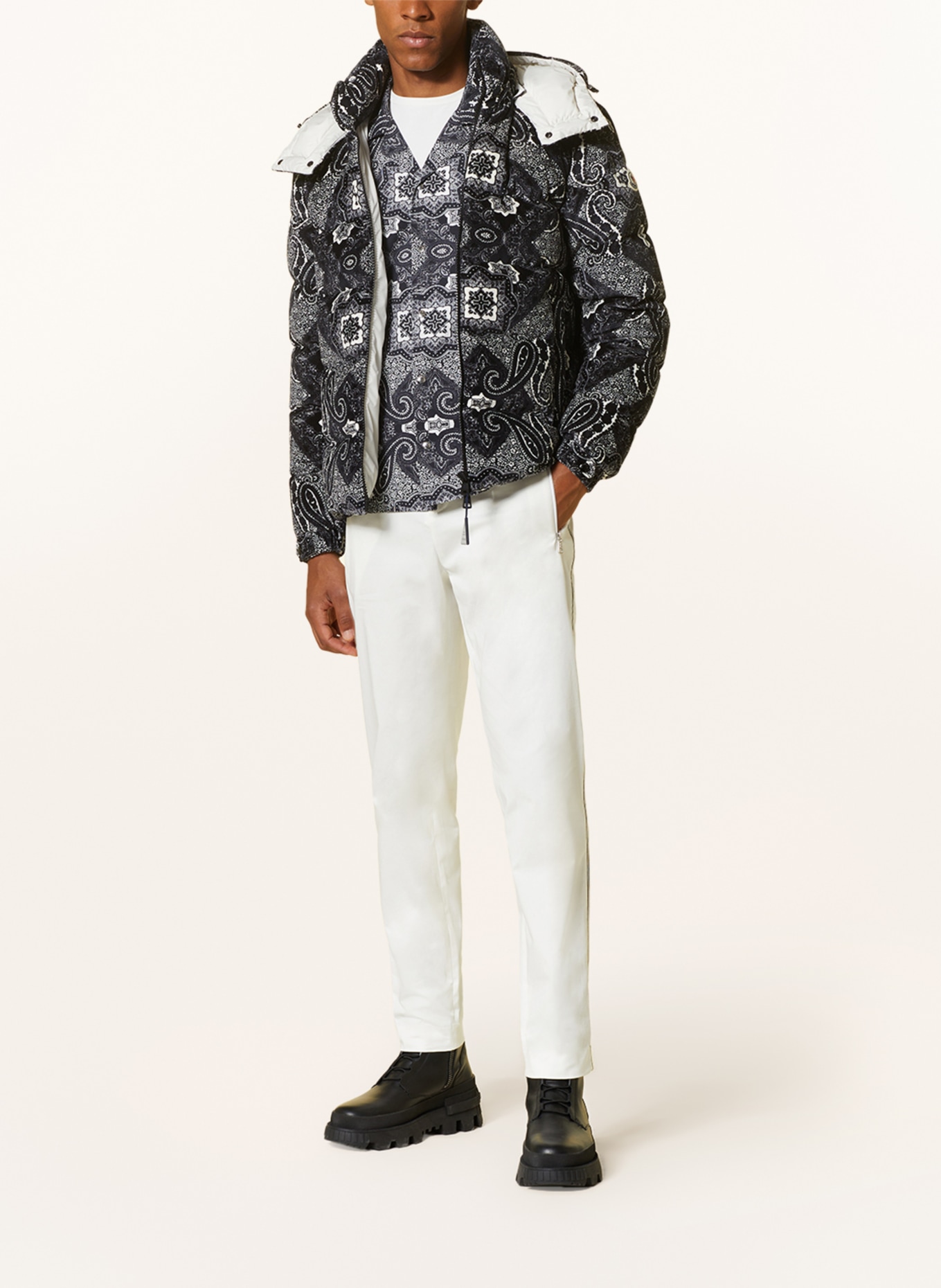 MONCLER Down jacket GARTEMPE made of velvet with detachable hood, Color: BLACK/ WHITE (Image 2)
